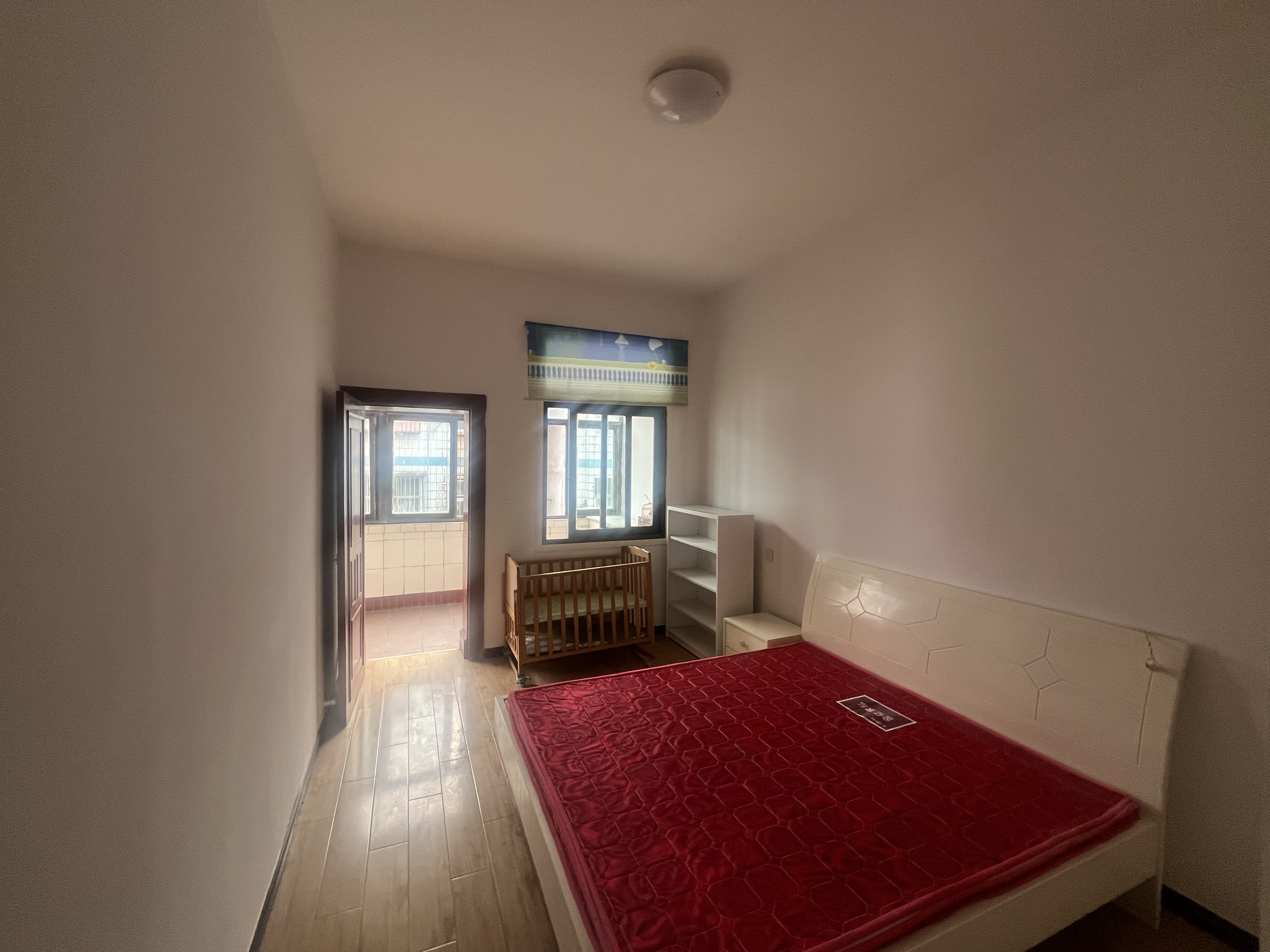 武商旁仙下河边物质局宿舍带地下室精装修三房两厅步梯好楼层看房方便