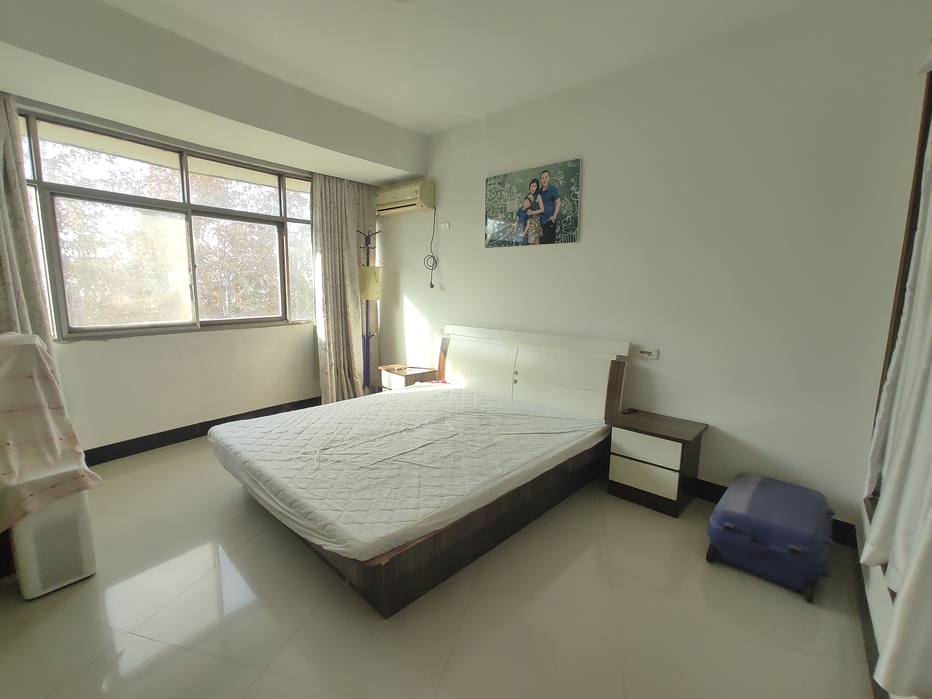 光湖大街.汪洲桥旁.精装三房.证件满二.看房方便