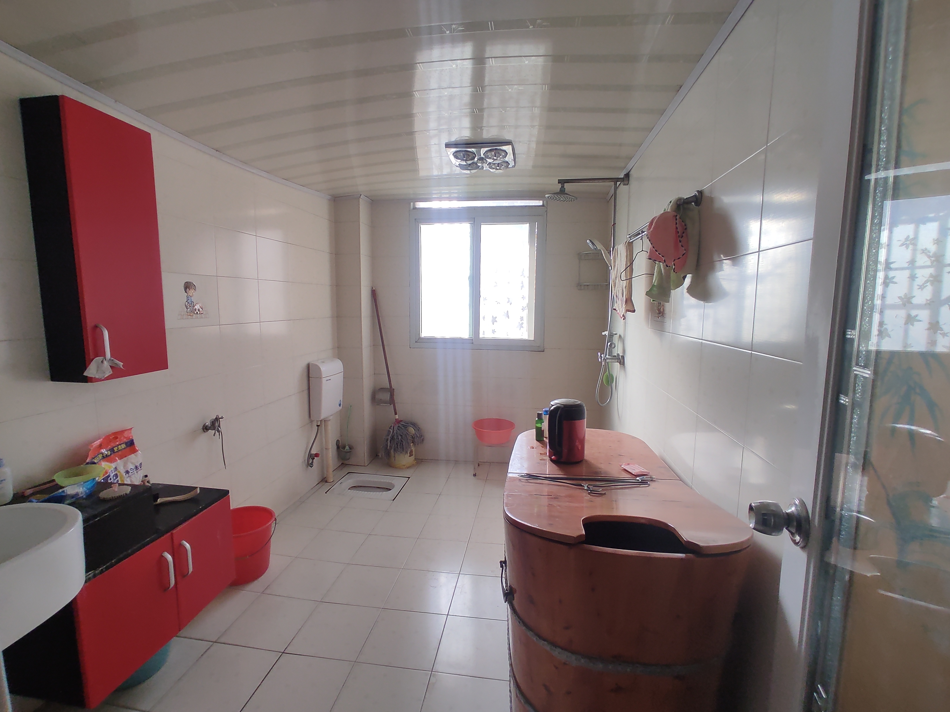 光湖大街.汪洲桥旁.精装三房.证件满二.看房方便