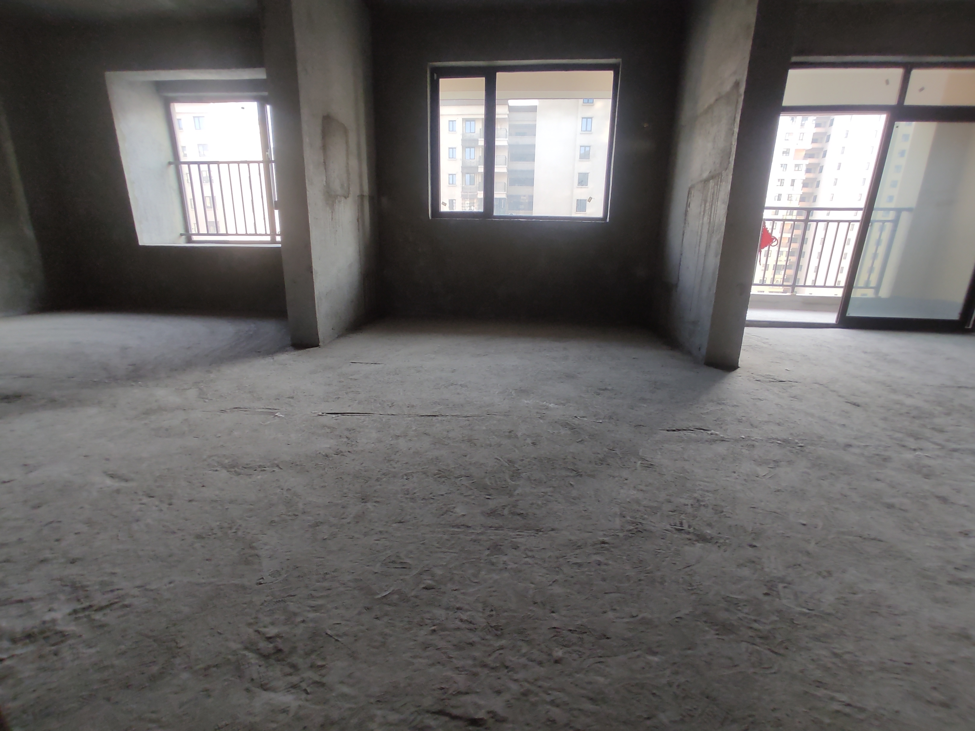 荣怀及弟世家.毛坯三房.三开间朝南.看房方便