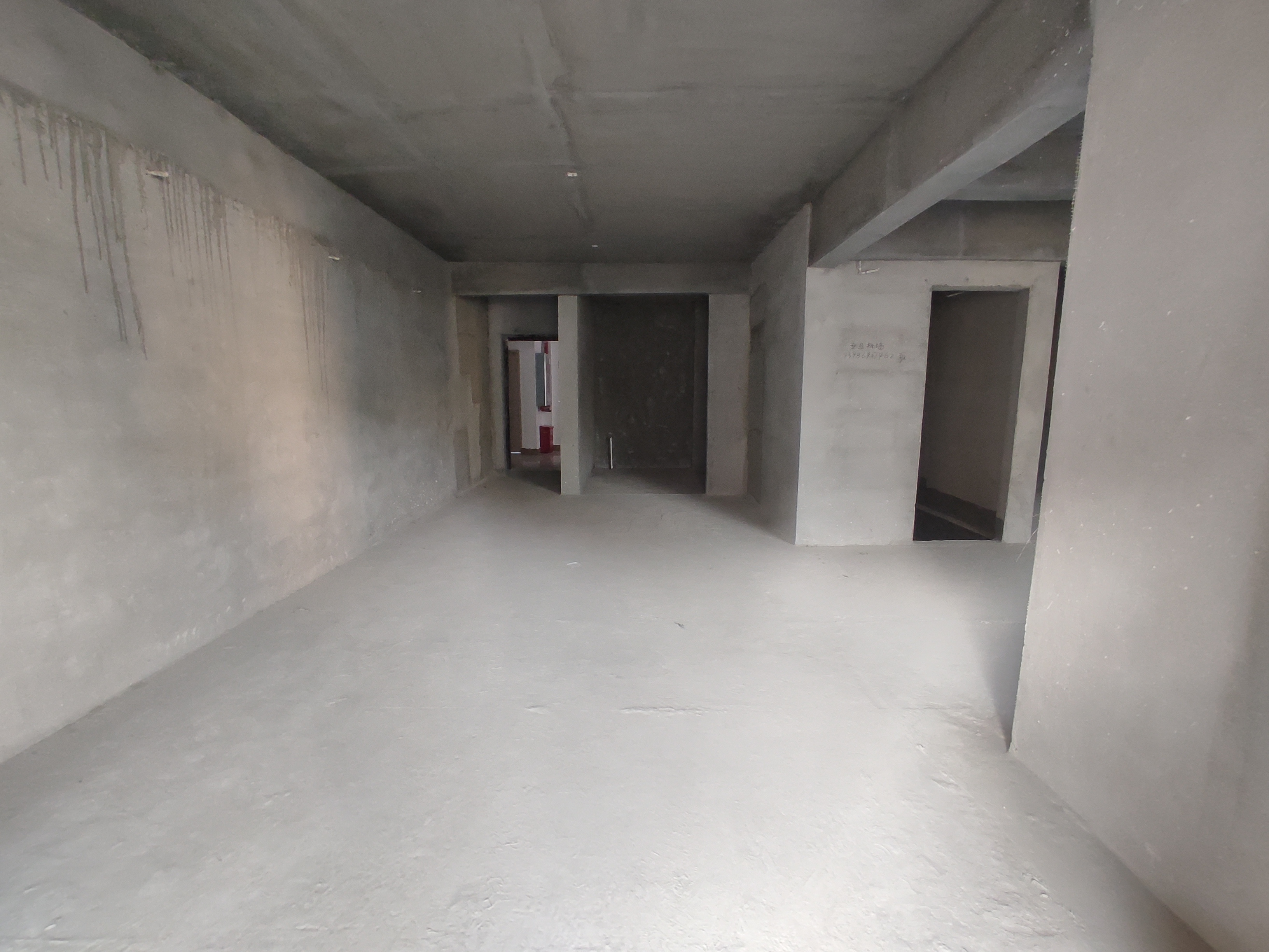 荣怀及弟世家.毛坯三房.三开间朝南.看房方便