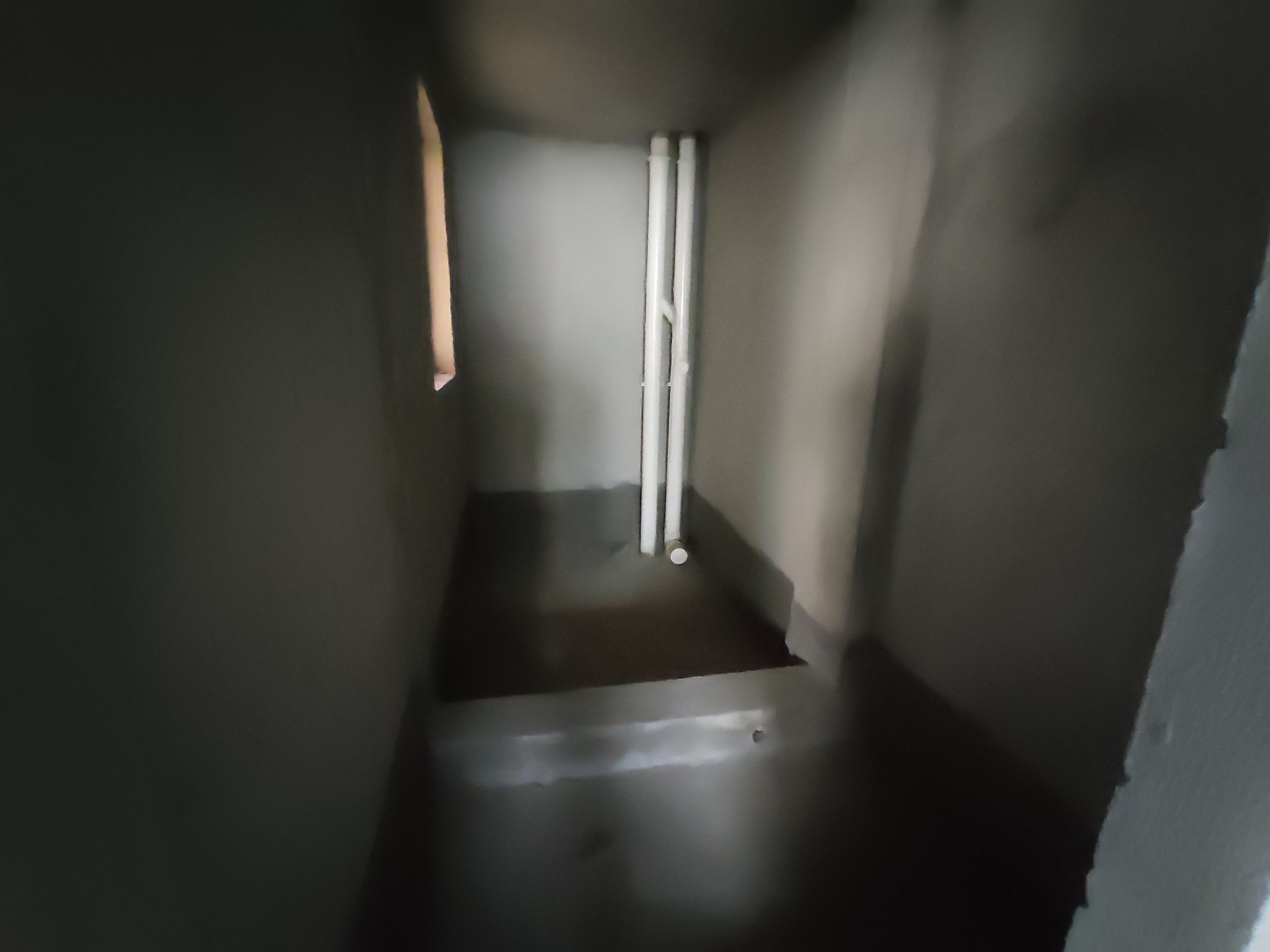 荣怀及弟世家.毛坯三房.三开间朝南.看房方便