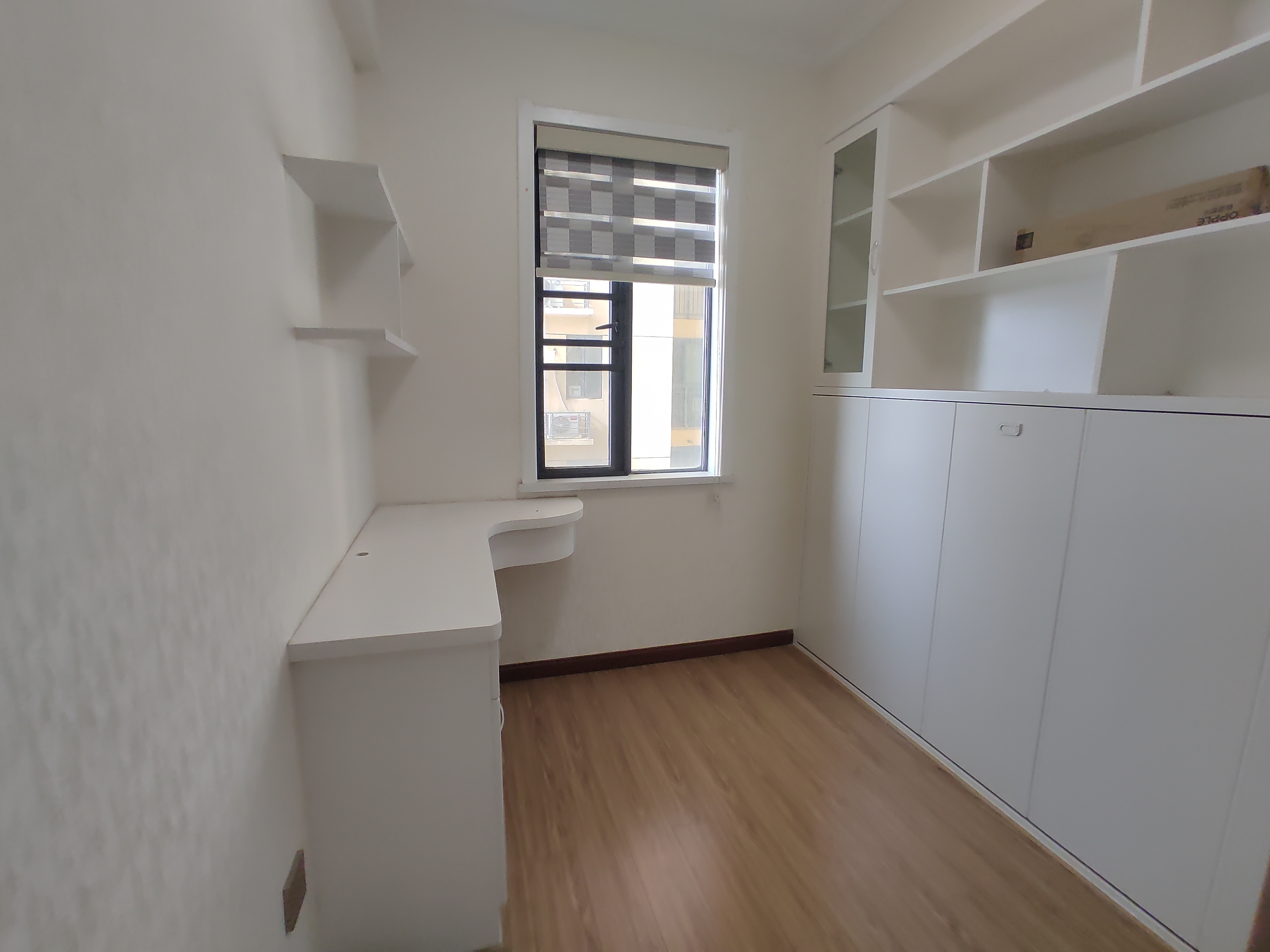 财源盛景.精装三房两卫.房子成色新.买房送车位.证件满二.看房方便