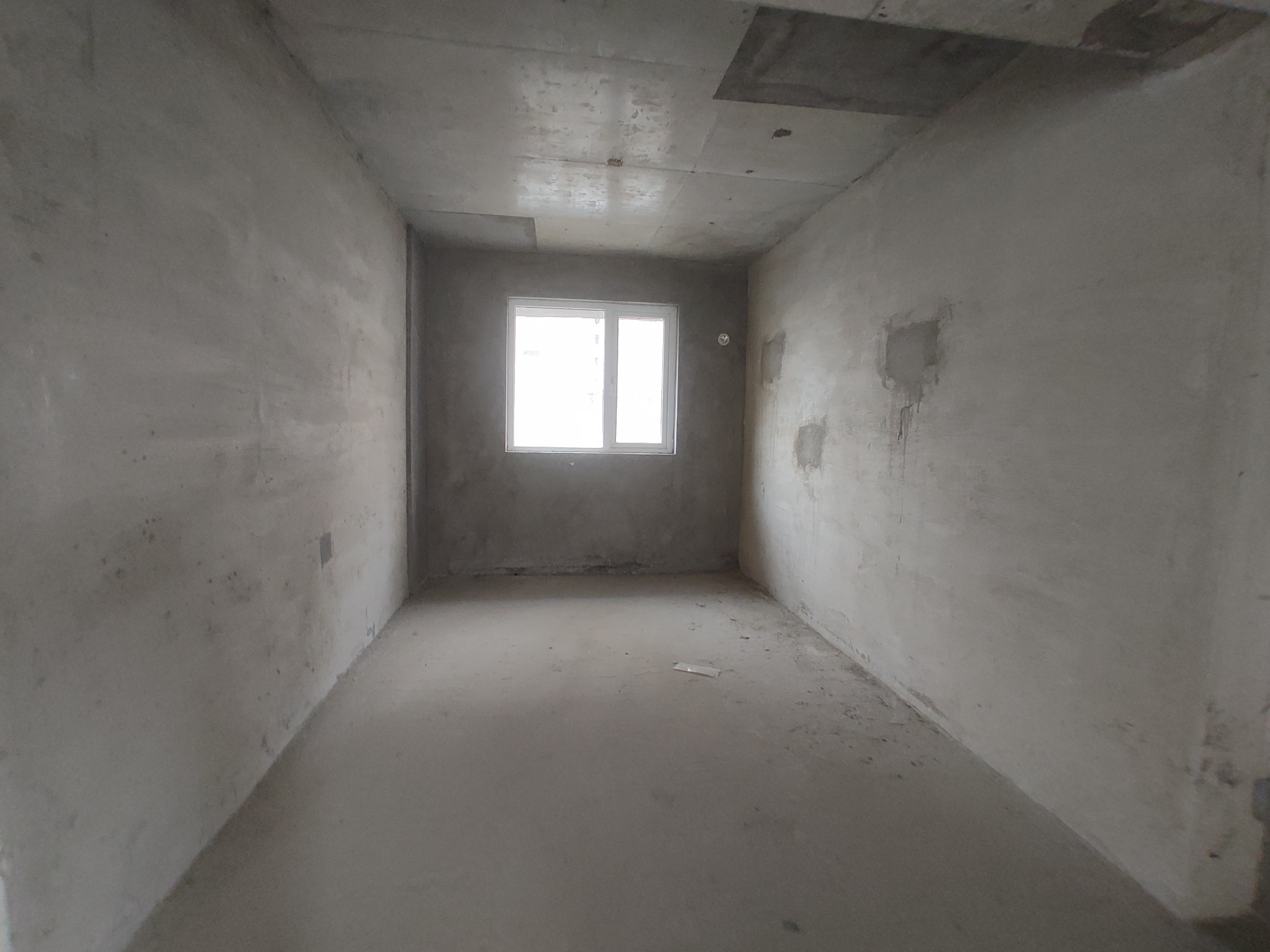 满庭春.毛坯三房.南北通透双阳台.看房方便