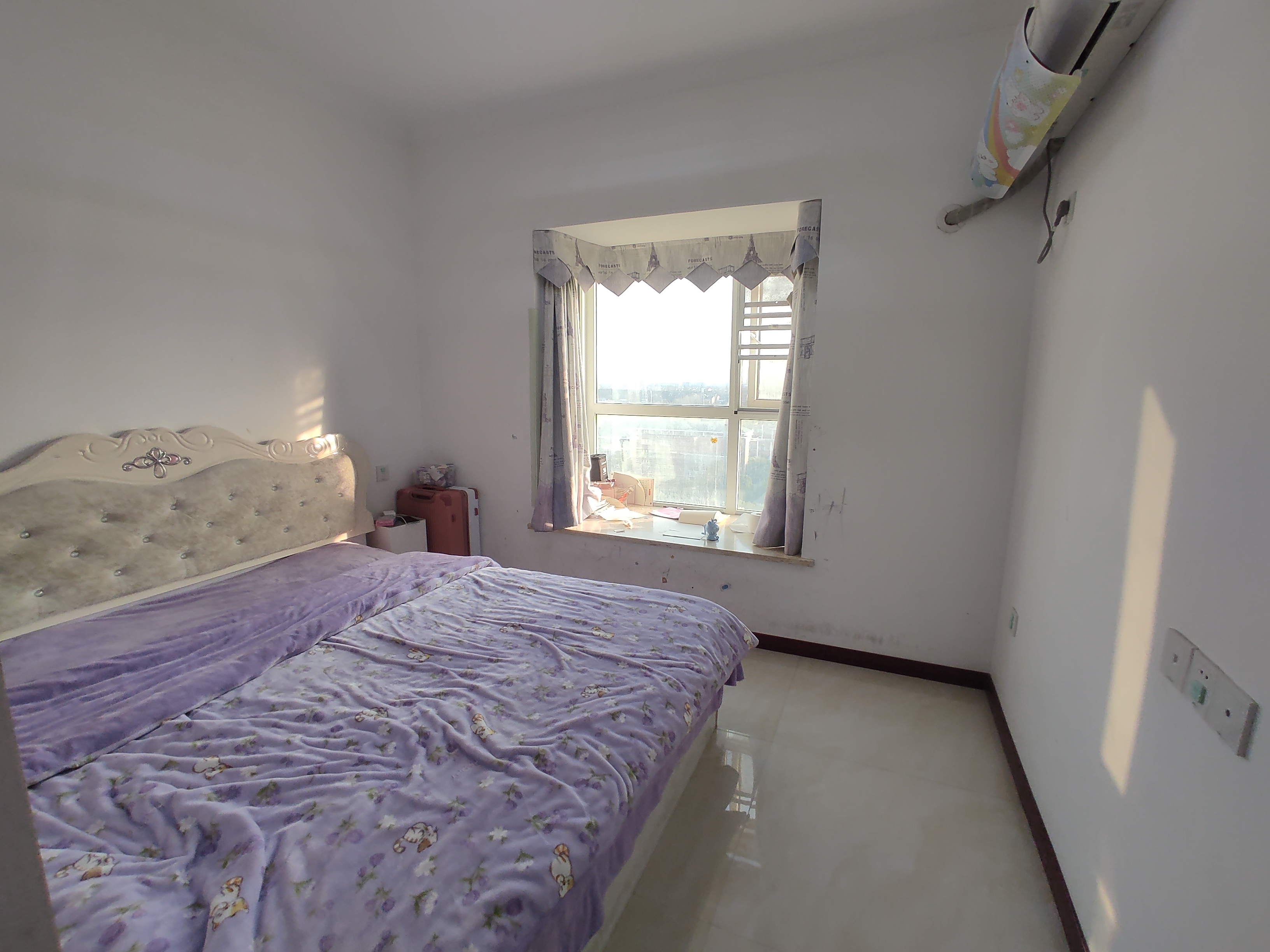 上苑一品.精装两房.证件满二.看房方便