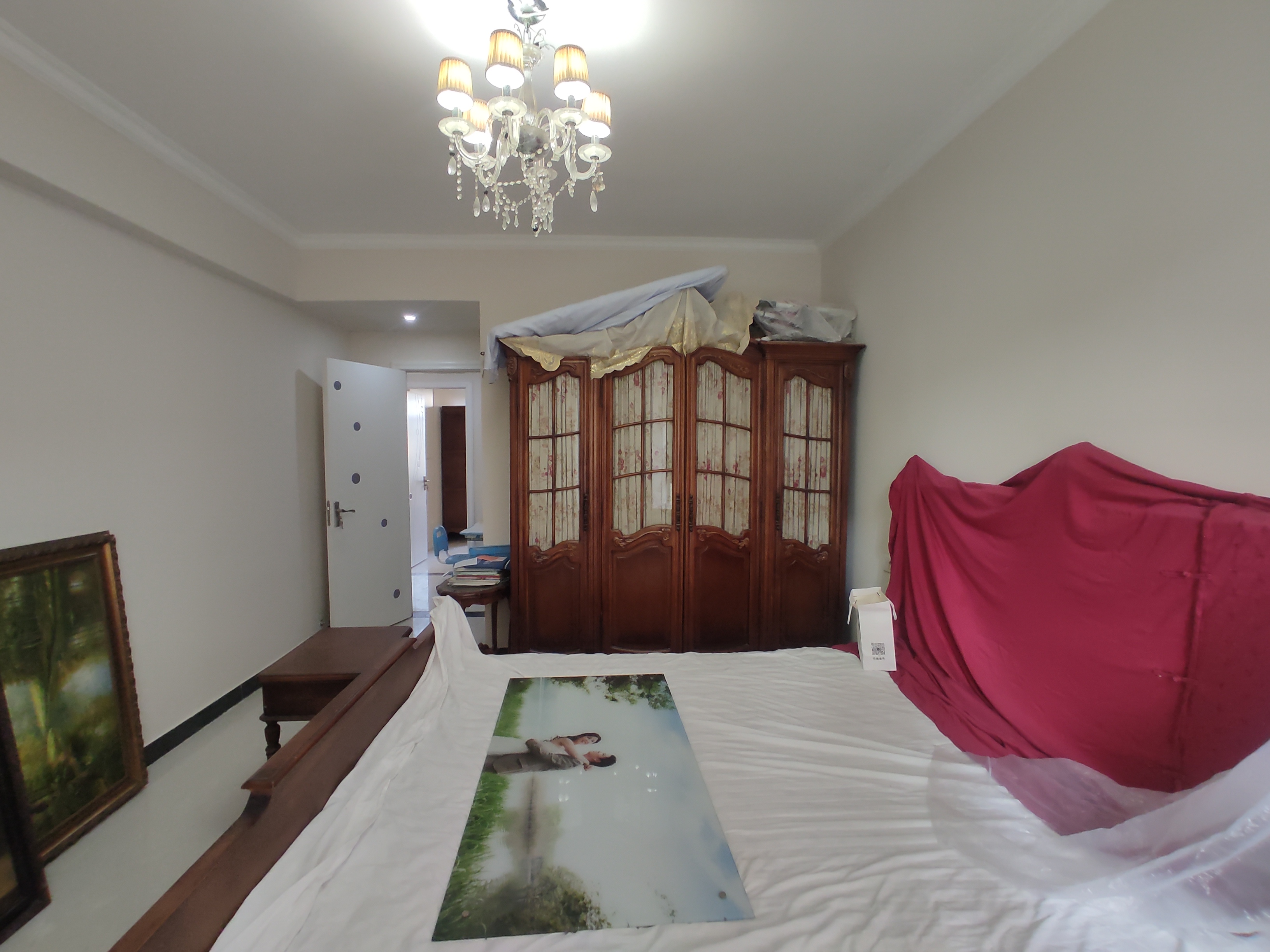 新城一号.精装三房两卫.全屋带暖气片.南北通透.证件满二