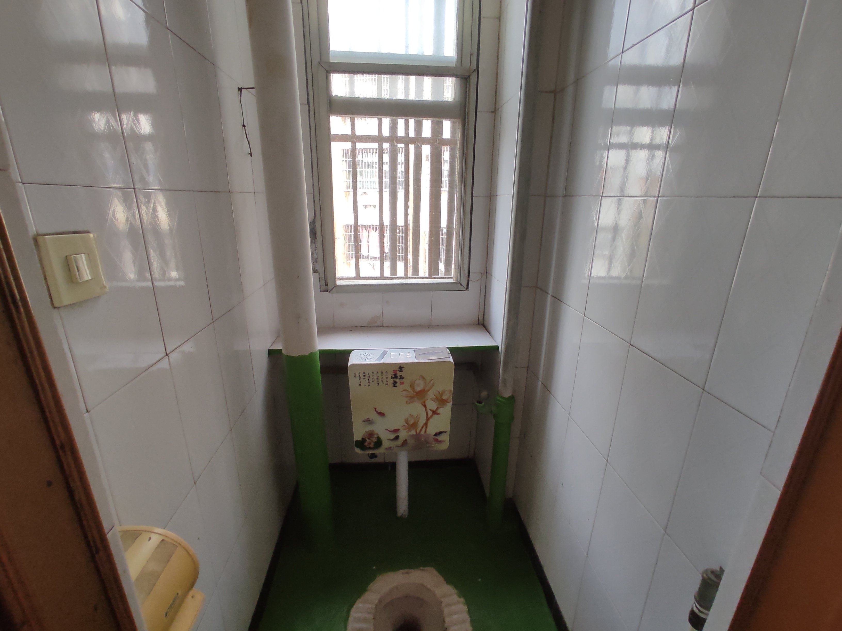 广播电视器材宿舍.实验晓雪旁.精装三房.步梯四楼.证件满二.看房方便