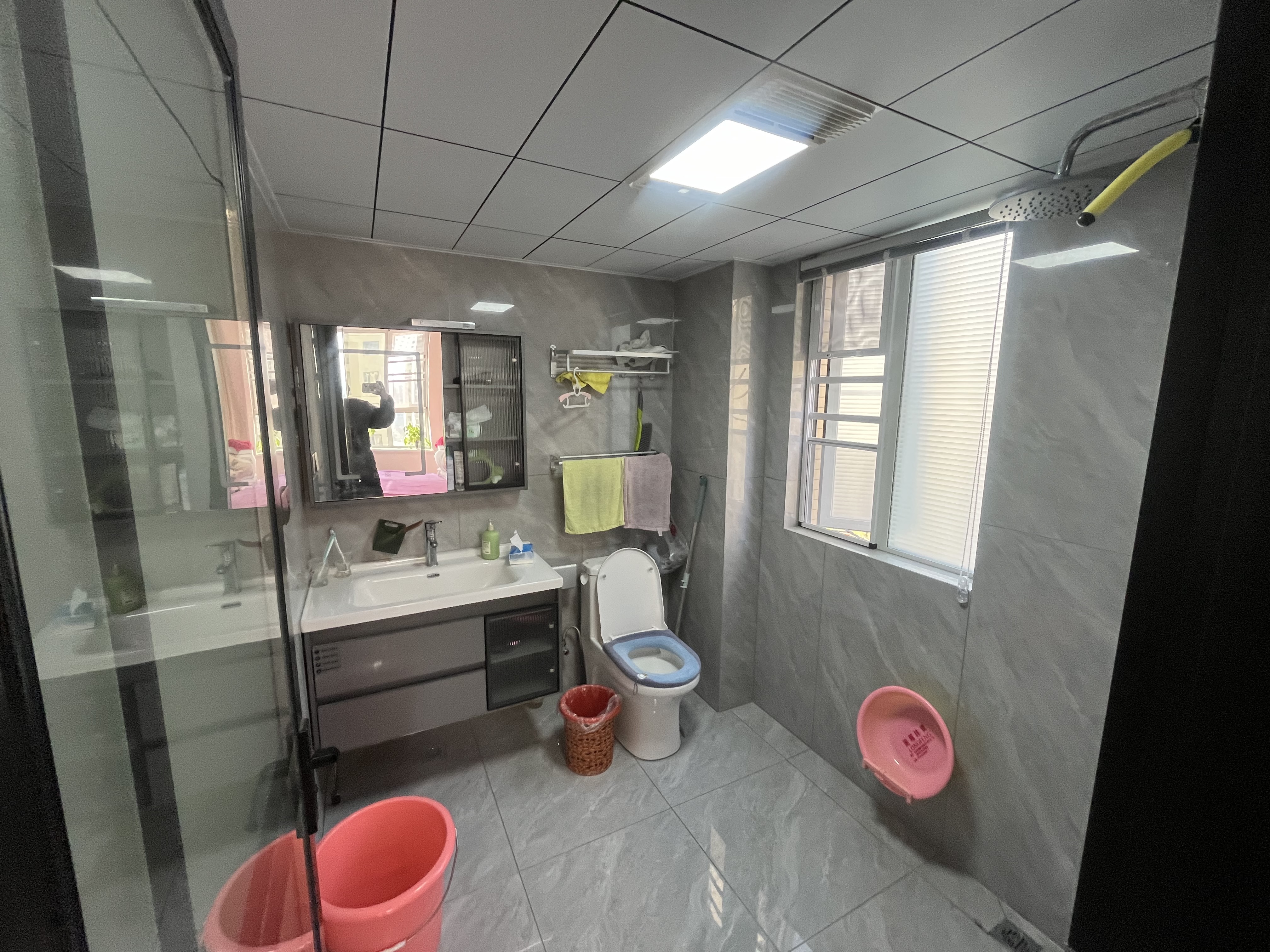 新城名都城南人车分流的小区.精装四房.南北通透超大阳台.看房方便