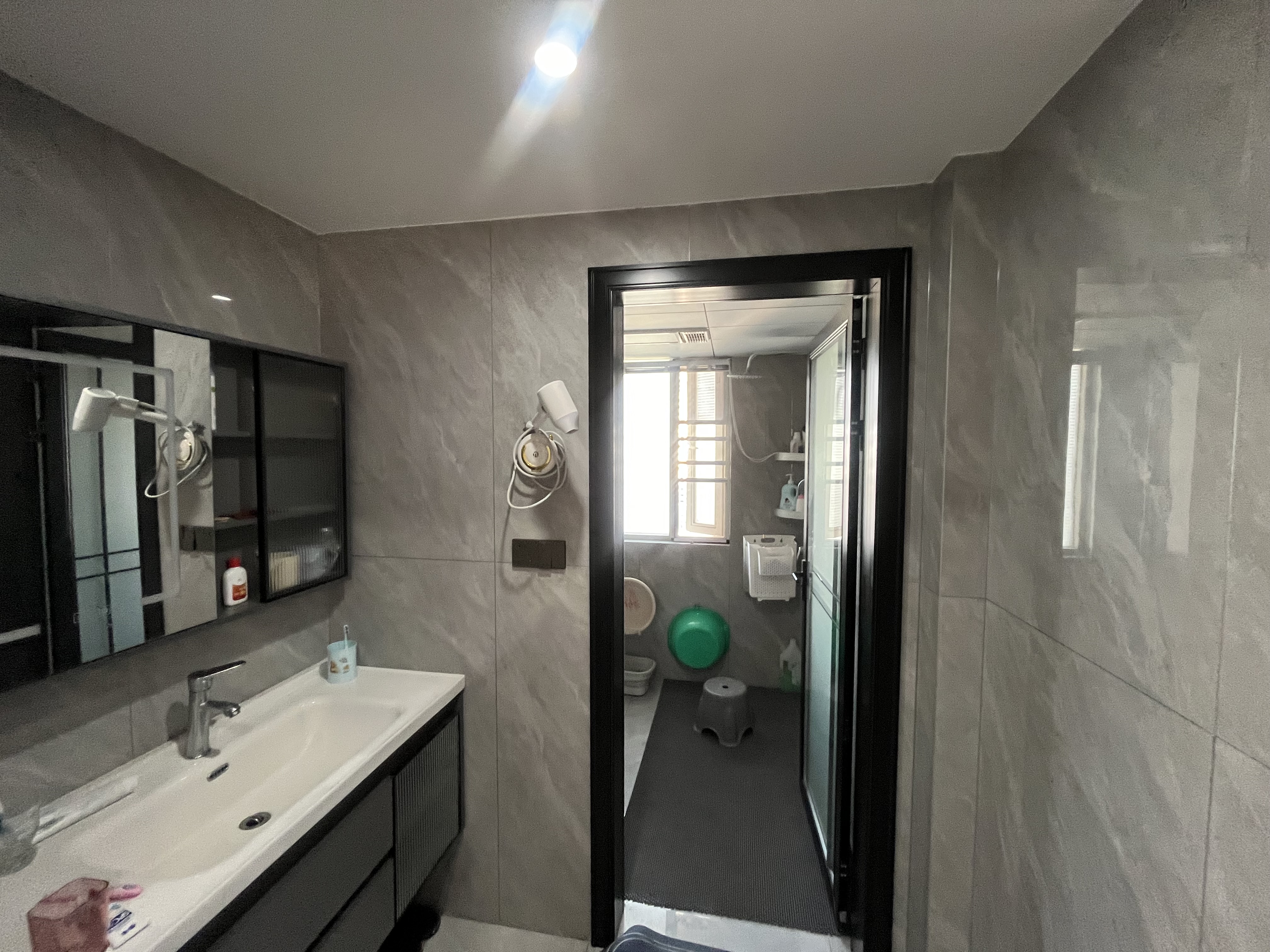 新城名都城南人车分流的小区.精装四房.南北通透超大阳台.看房方便