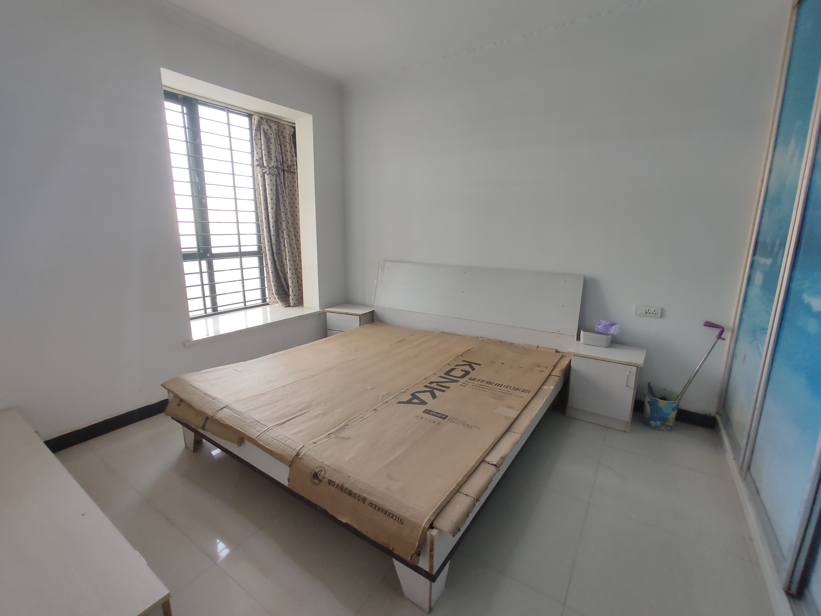 新城一号.精装两房.证件满二.看房方便