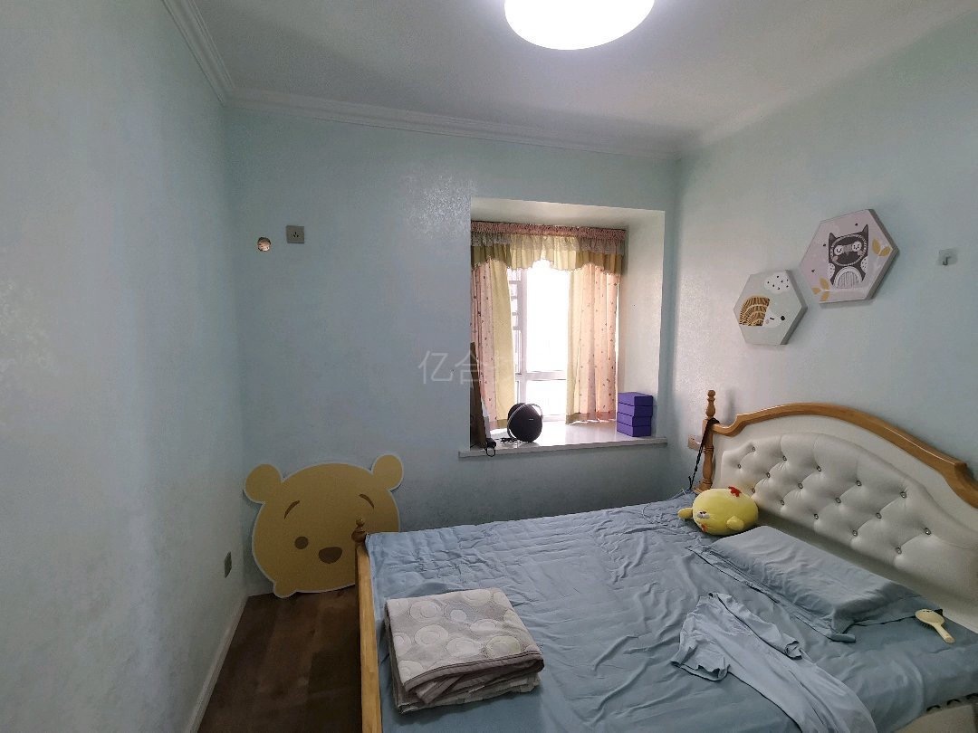 沔阳公馆洋房顶层复式