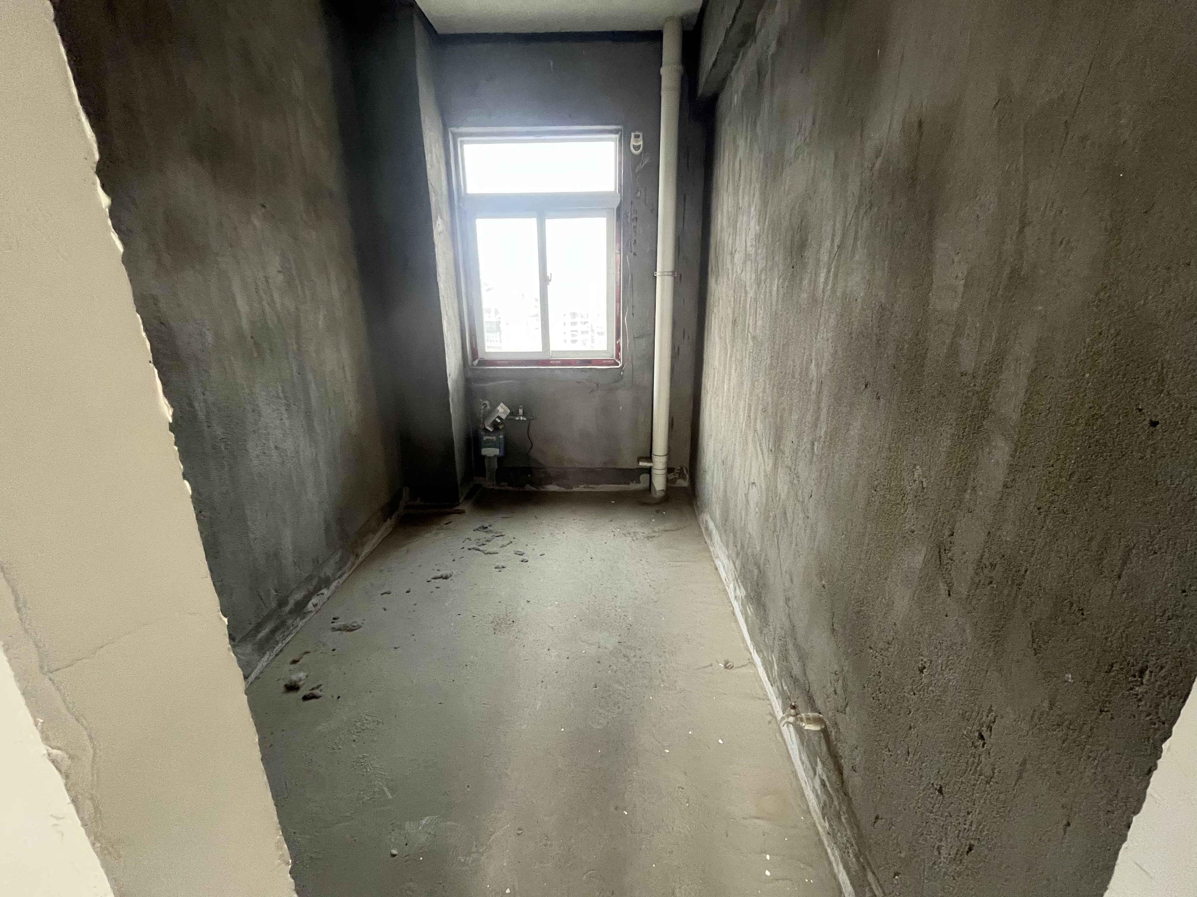 三丰鼎城毛坯大三房中高楼层仙笑就在小区边上