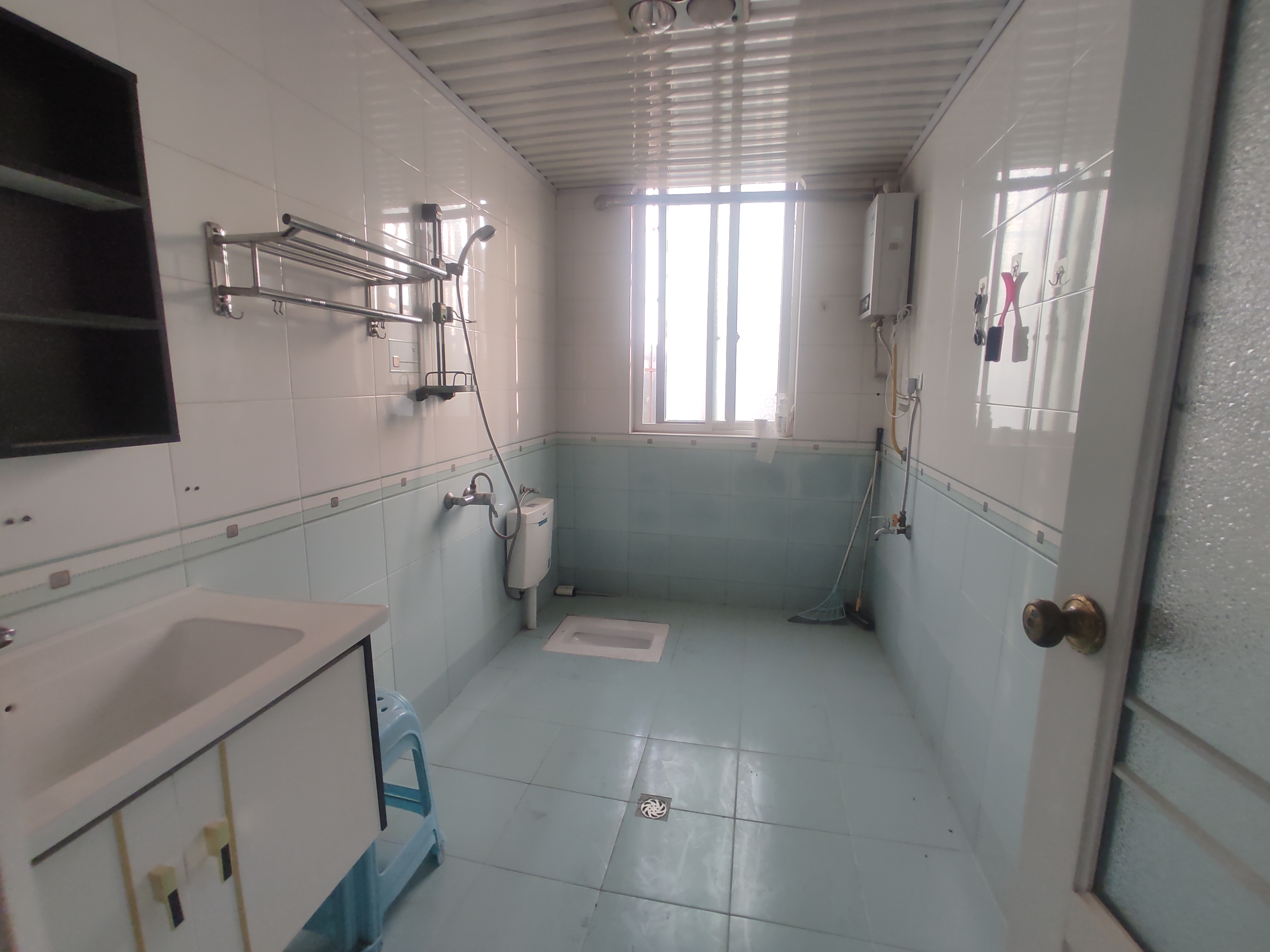 宏楼小居.龙华山晓雪旁.精装四房.证件满二.看房方便