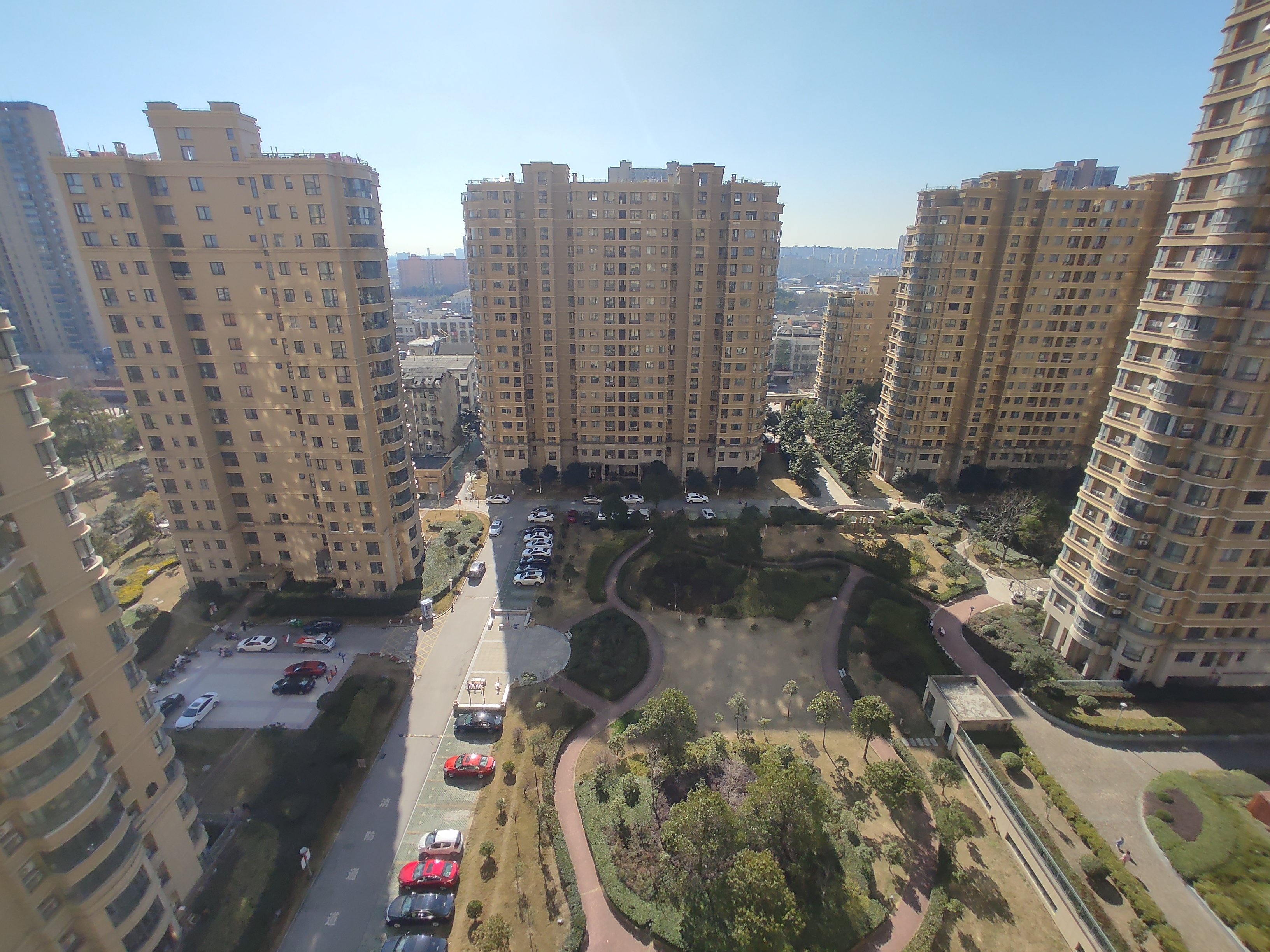 公园世家.精装三房两卫.单嫁5字开头.证件满二.看房方便