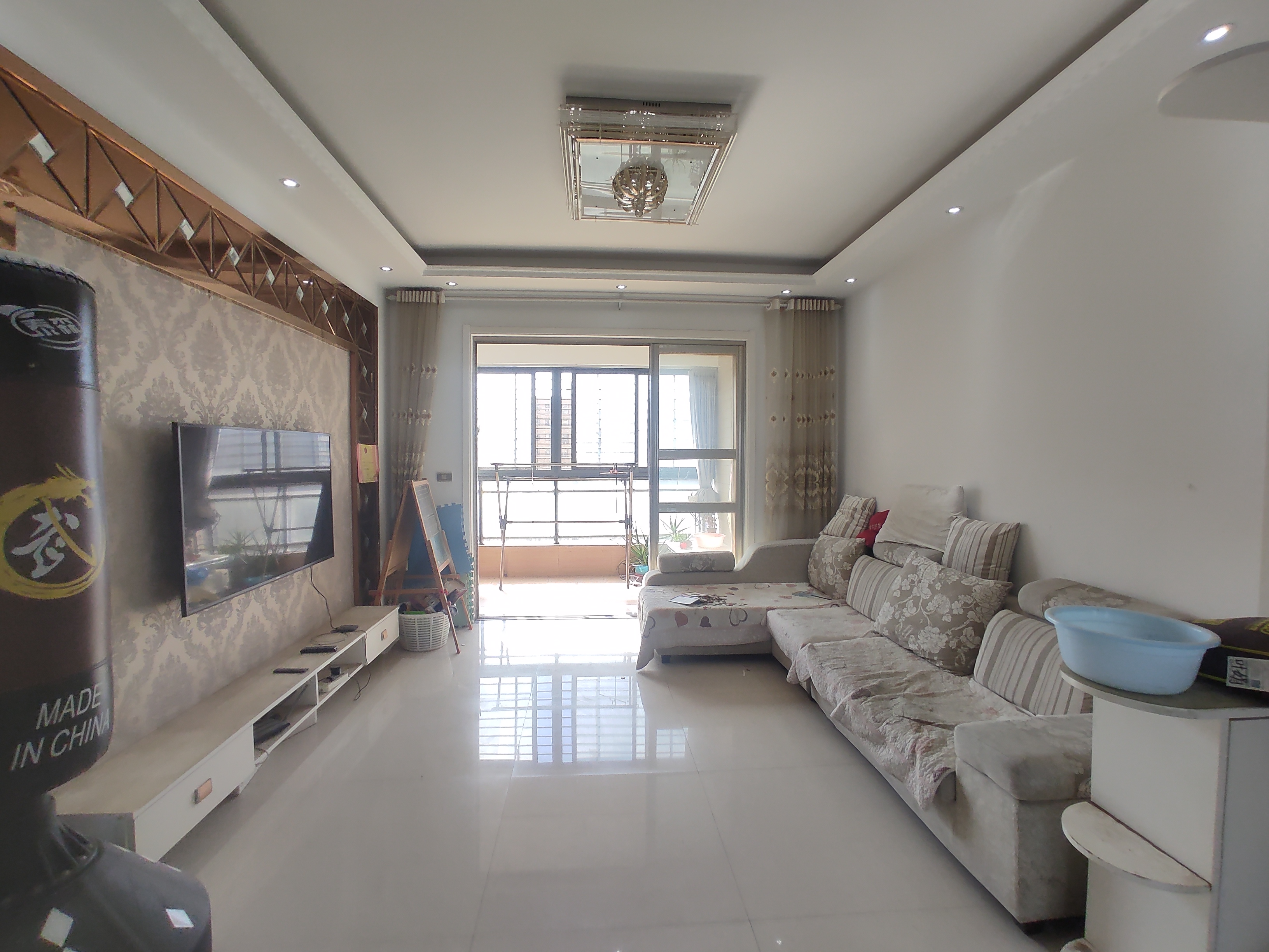 公园世家.精装三房两卫.单嫁5字开头.证件满二.看房方便