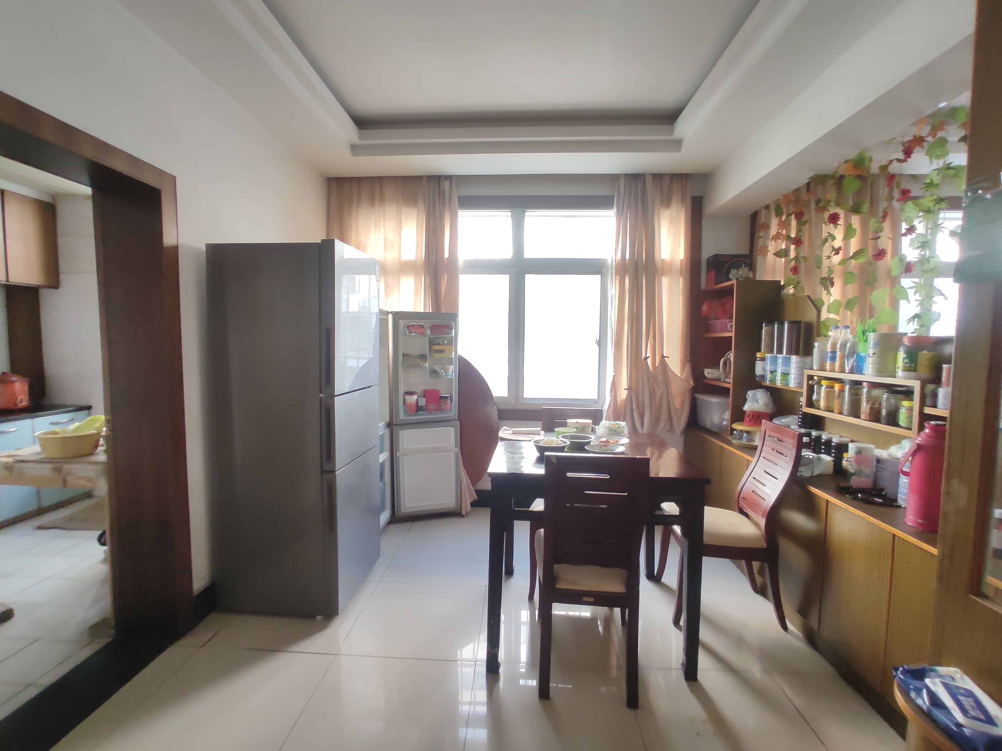 工商银行宿舍.精装三房两房.送20平地下车库.小区有出场好停车