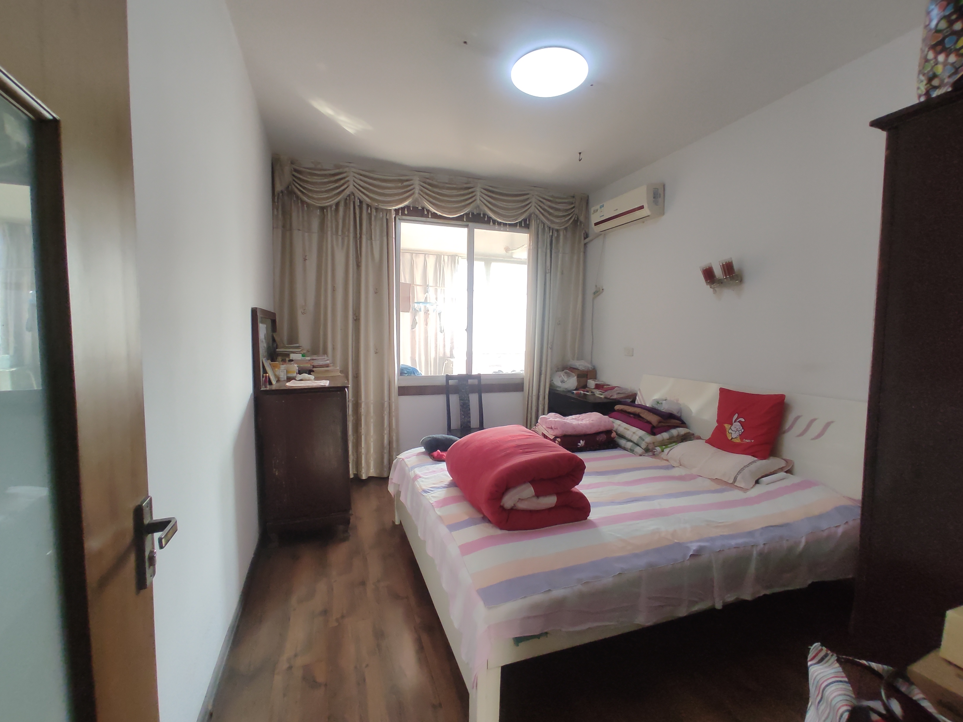 工商银行宿舍.精装三房两房.送20平地下车库.小区有出场好停车