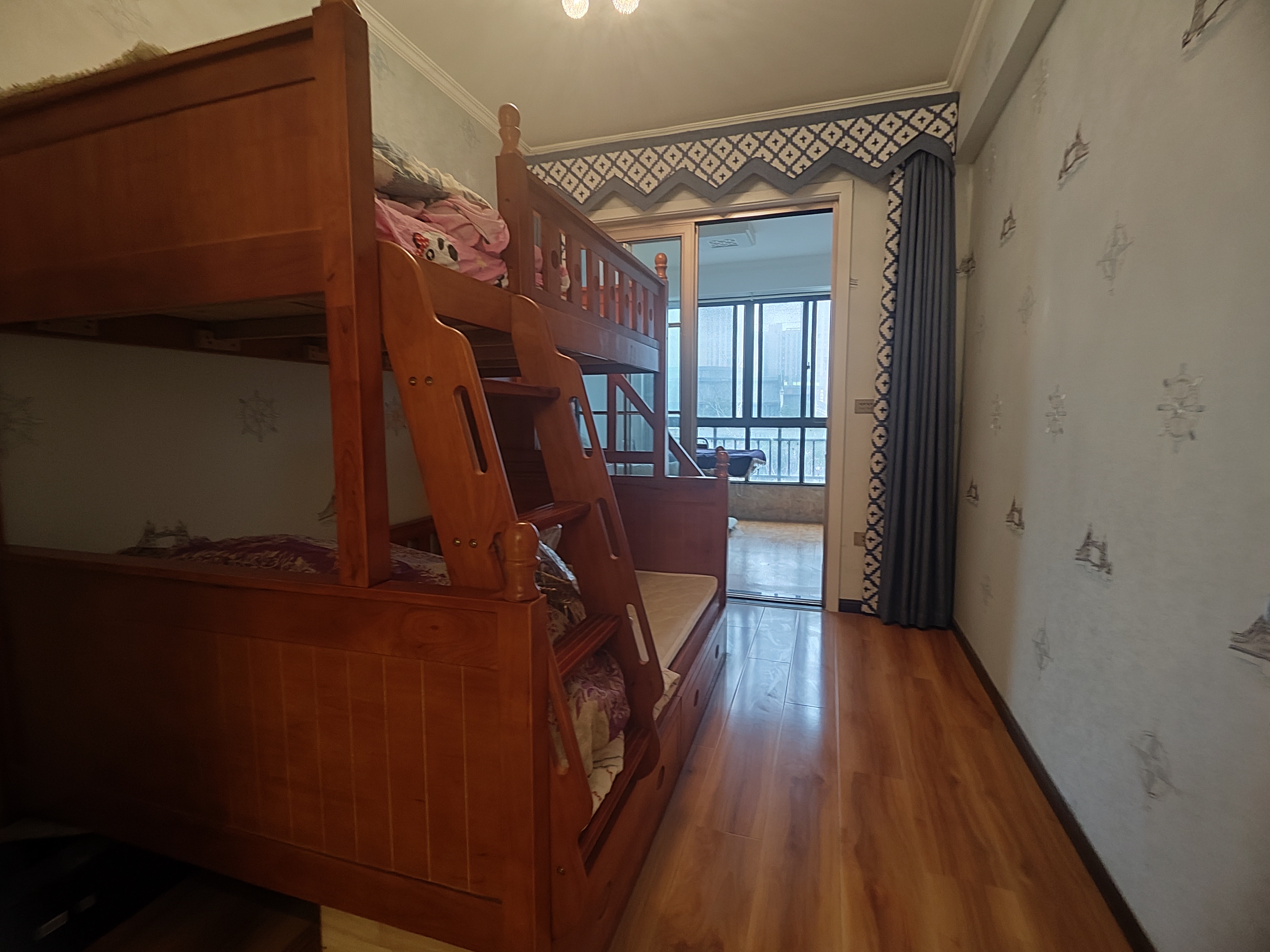 新街电梯小洋房基本未住全屋中央空调品牌家电全送