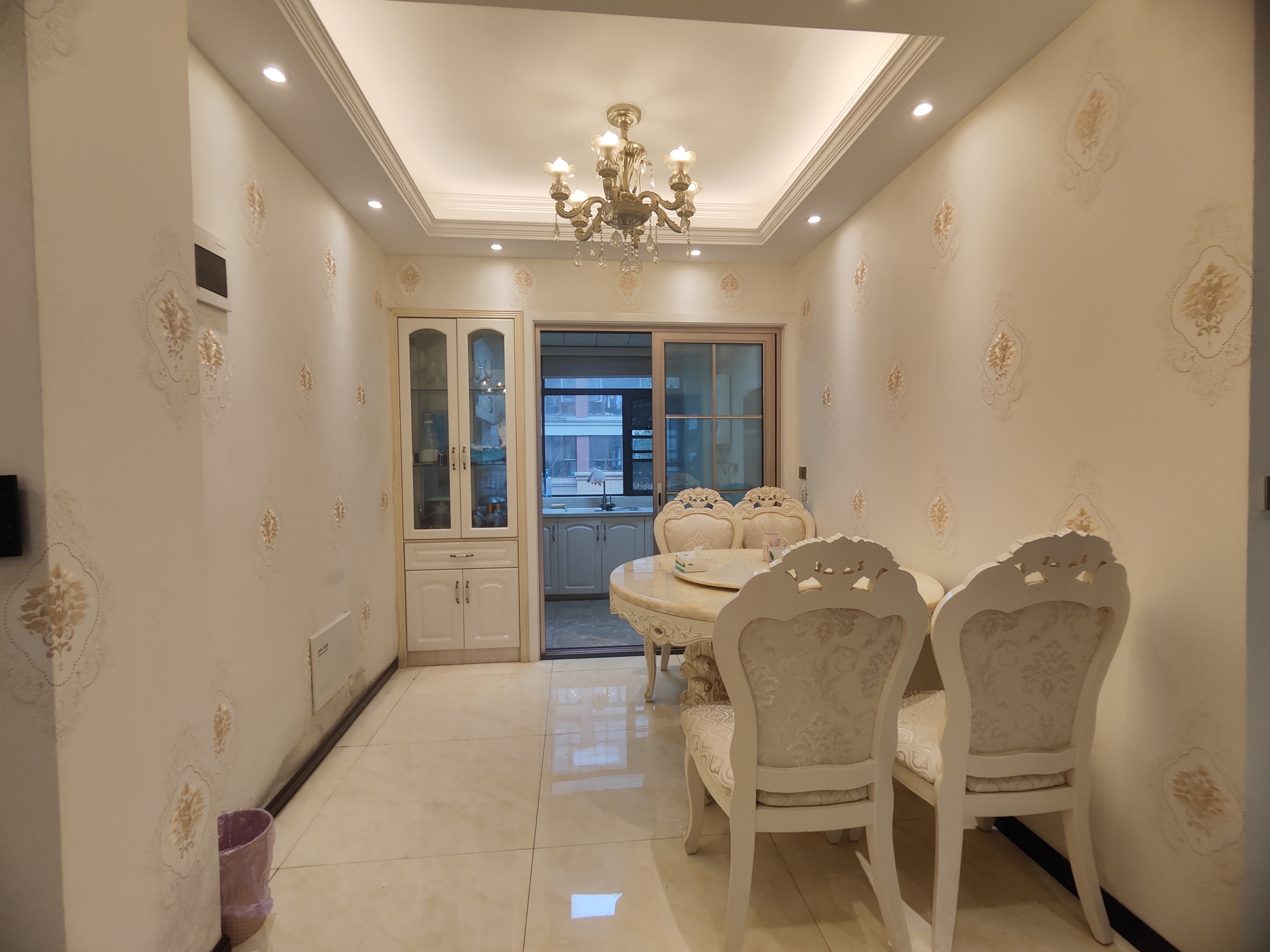 新街电梯小洋房基本未住全屋中央空调品牌家电全送