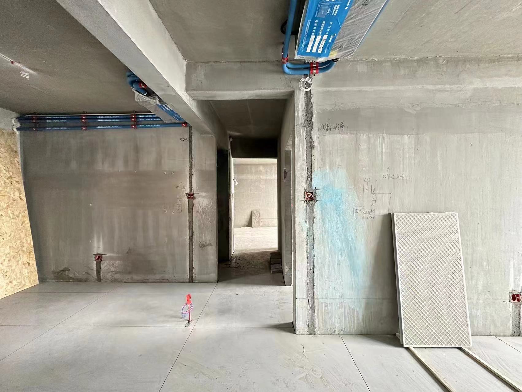 御湖世家半装修三房看房有密码