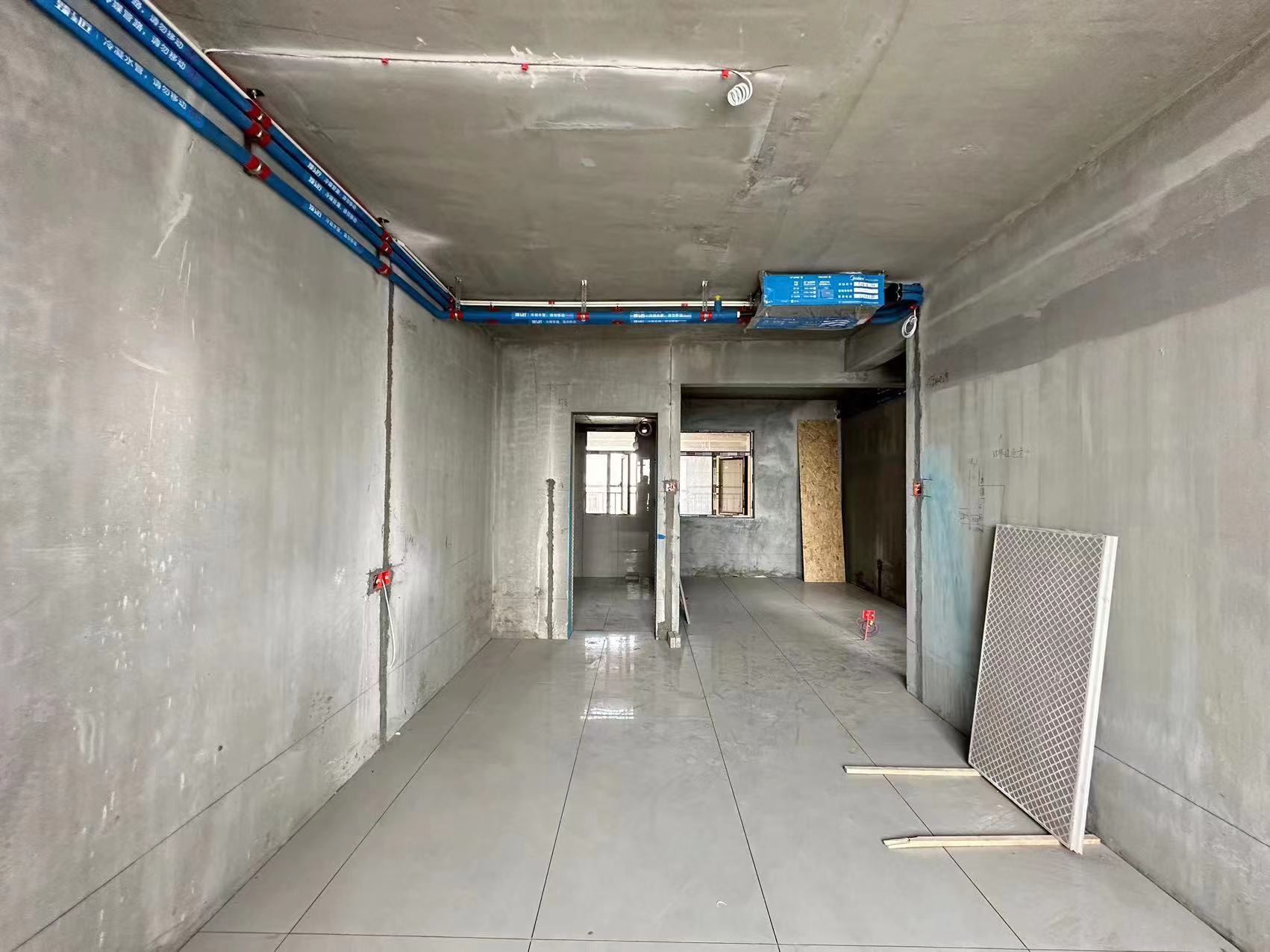 御湖世家半装修三房看房有密码