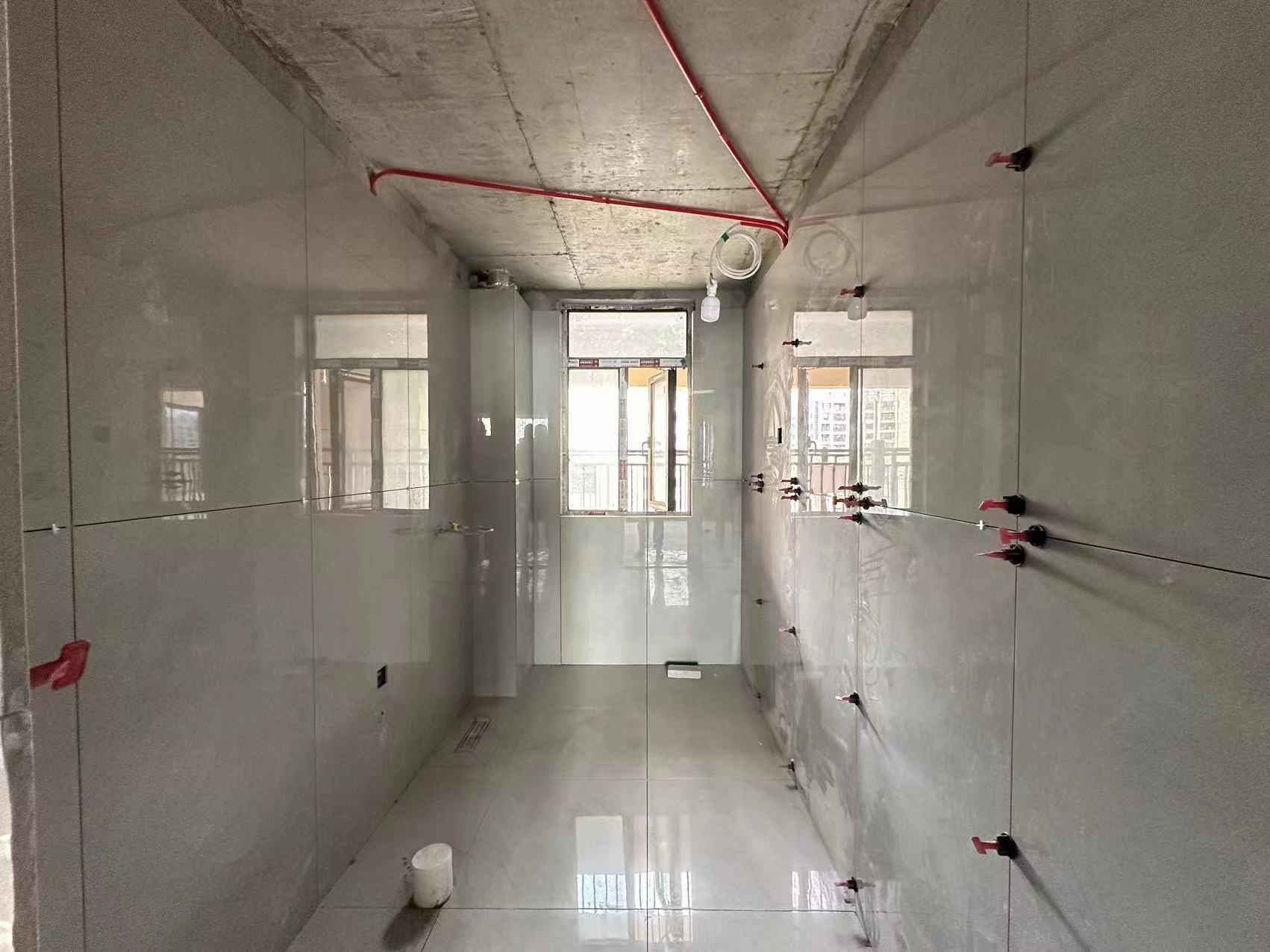 御湖世家半装修三房看房有密码