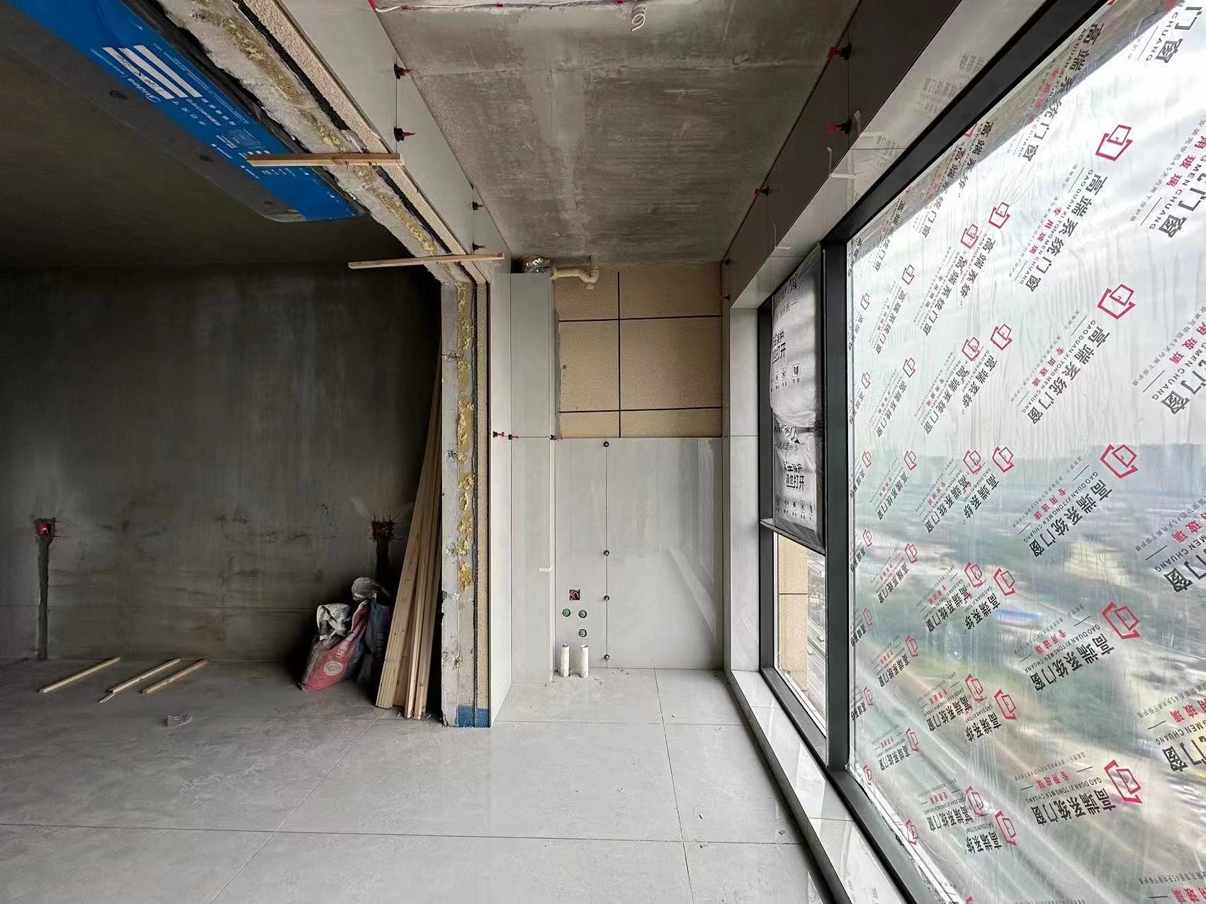 御湖世家半装修三房看房有密码