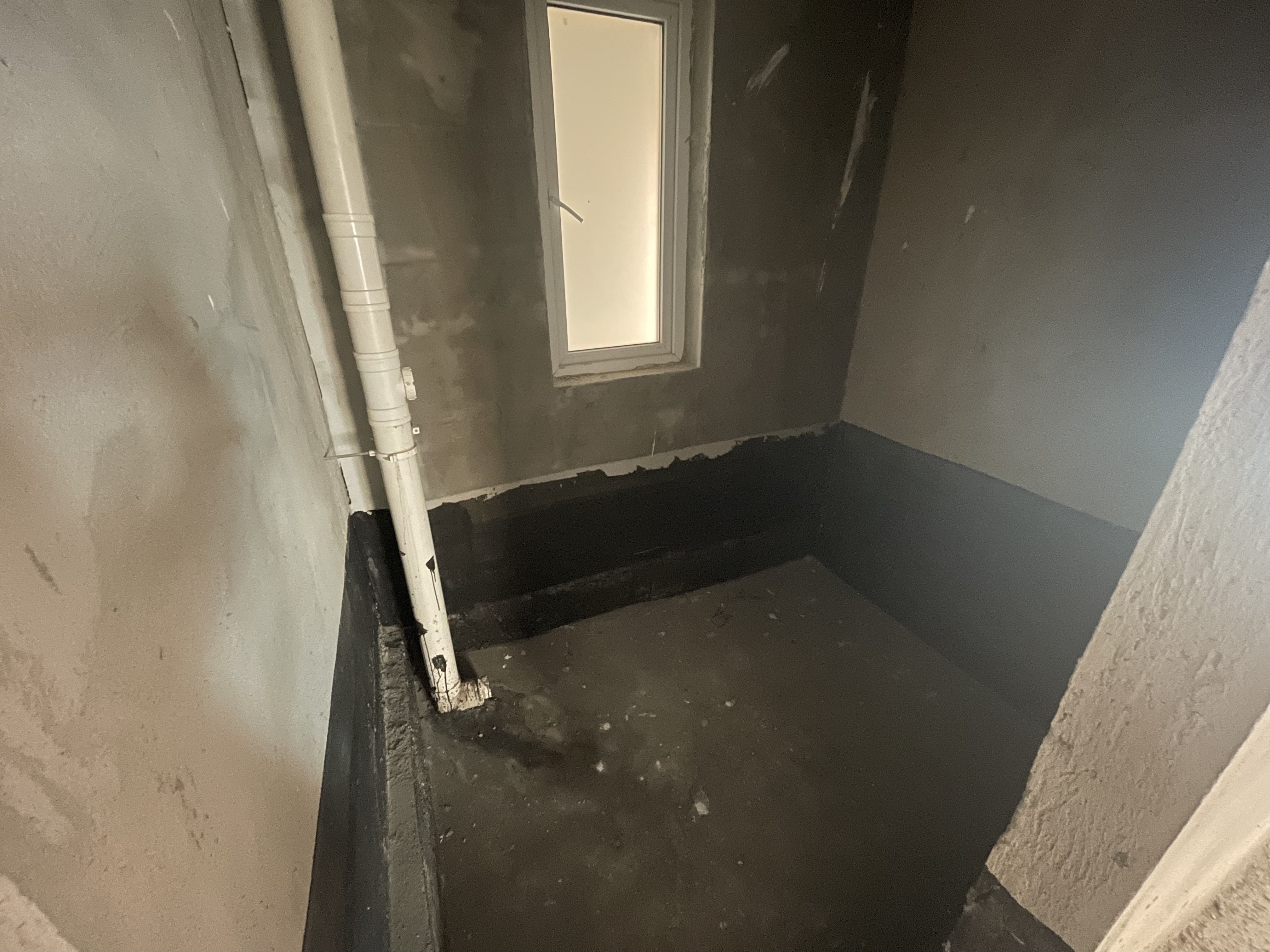 森林国际毛坯三房中间楼层可以看湖景哦