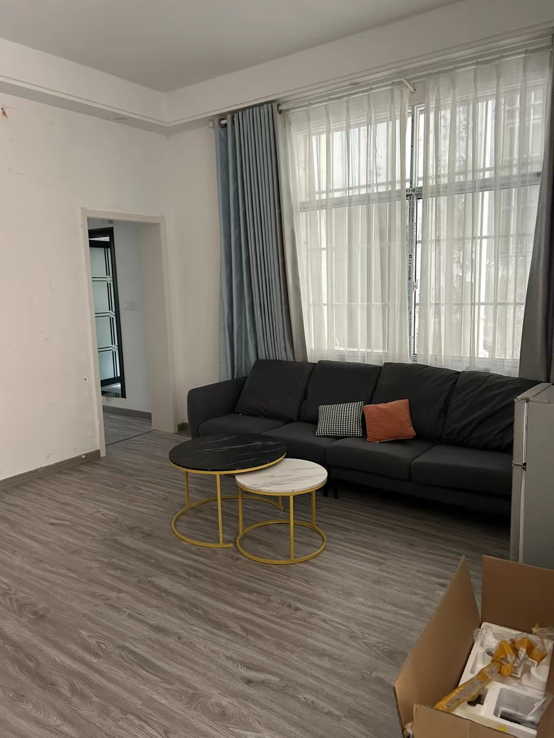 东区车站华宝小区.小区有出场.证件在手.看房方便