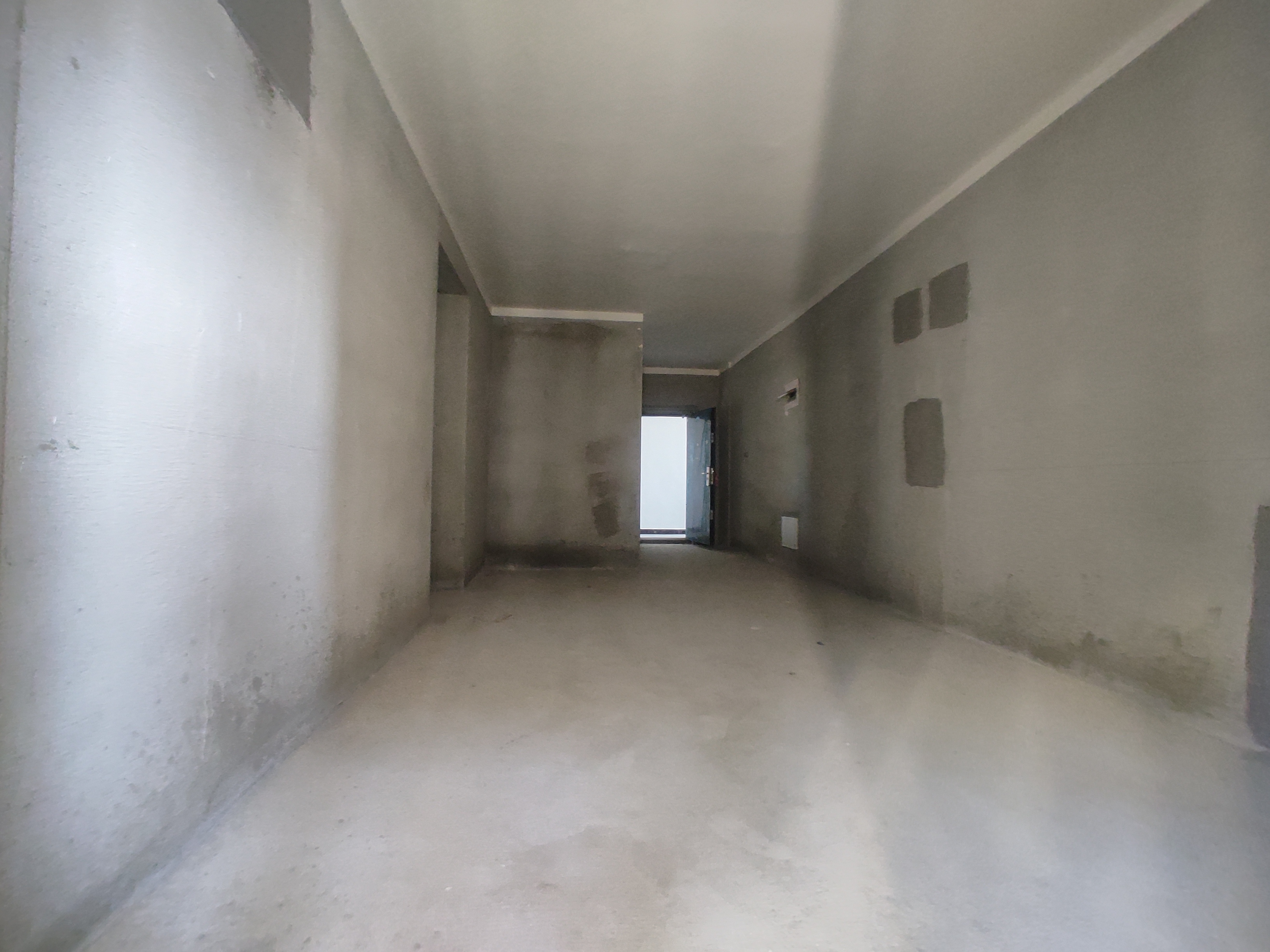 森林国际北苑.毛坯三房两卫.电梯中间楼层.看房有钥匙