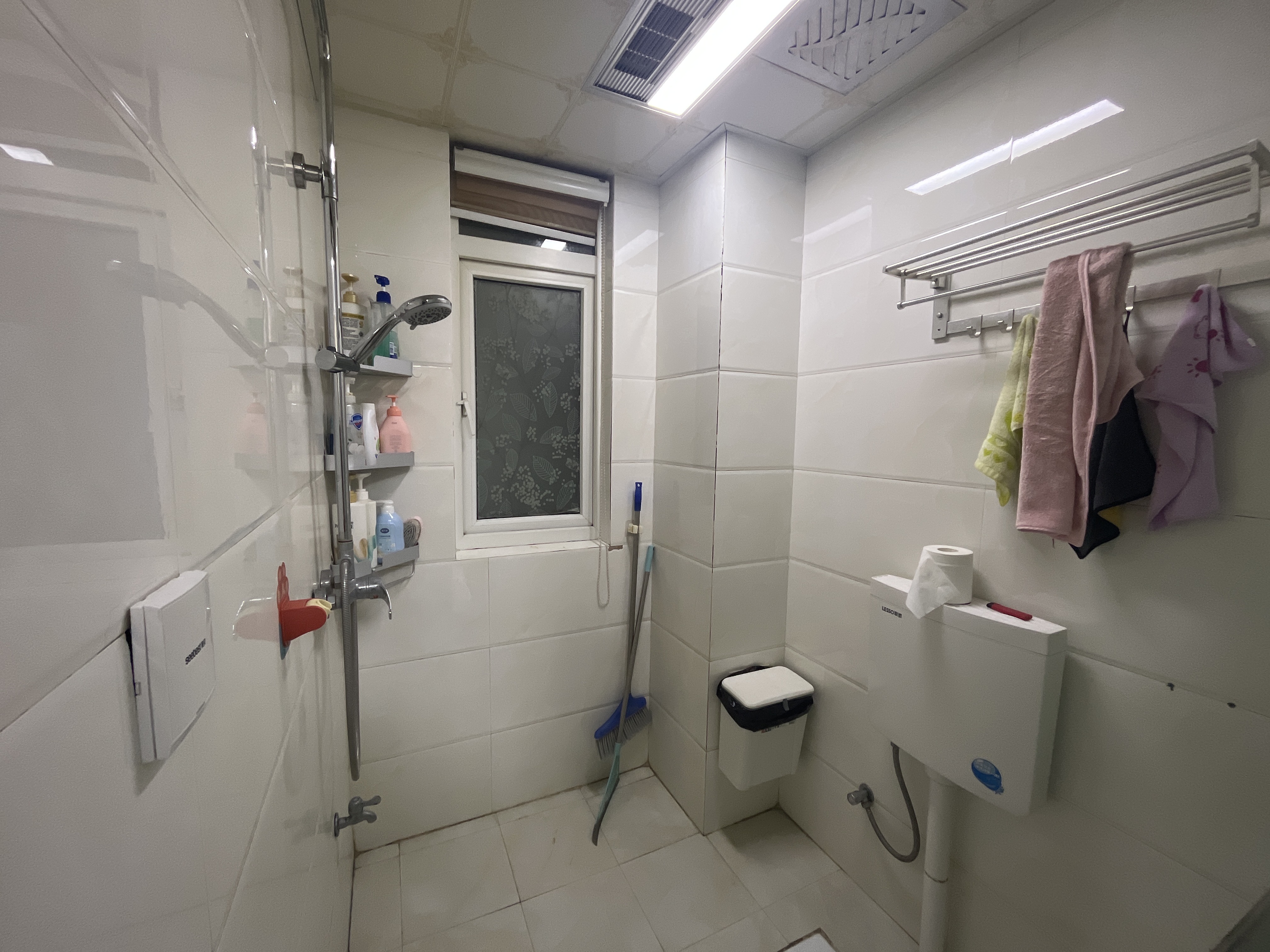 新壹仲正对面，翰林公馆，精装三房，户型方正，房东急售