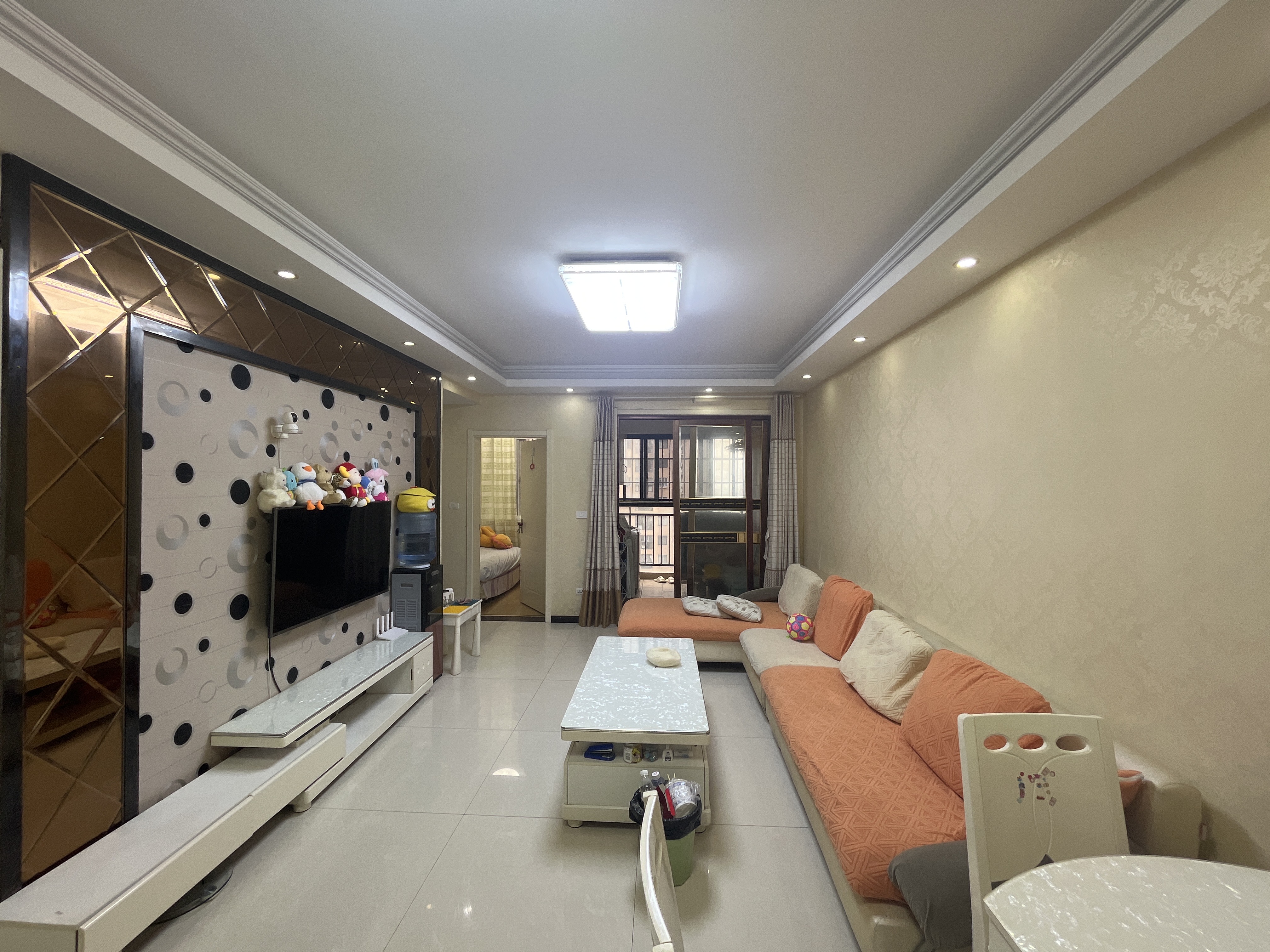 新壹仲正对面，翰林公馆，精装三房，户型方正，房东急售