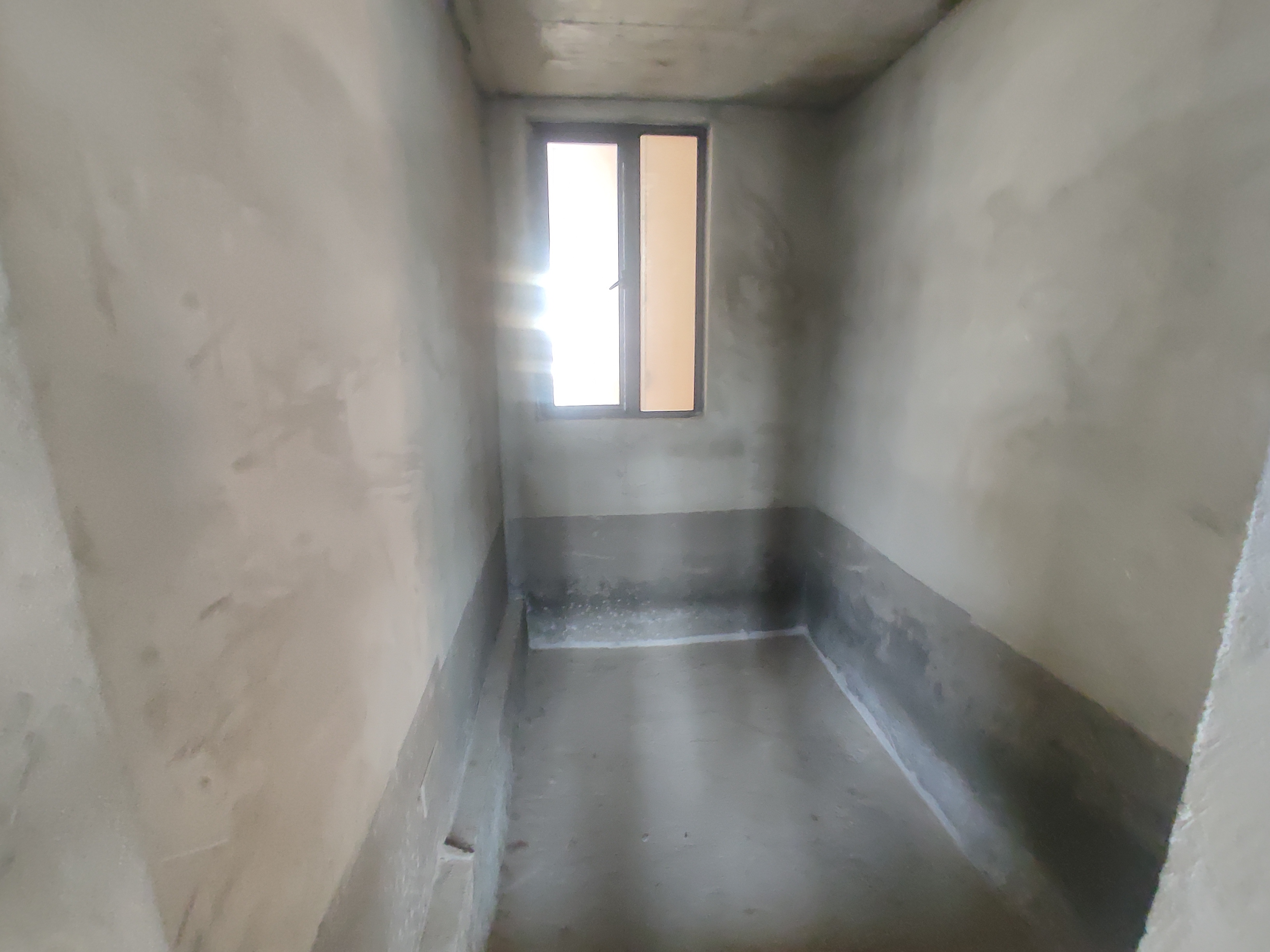 荣怀极地世家.电梯小高层.三开间朝南.看房方便