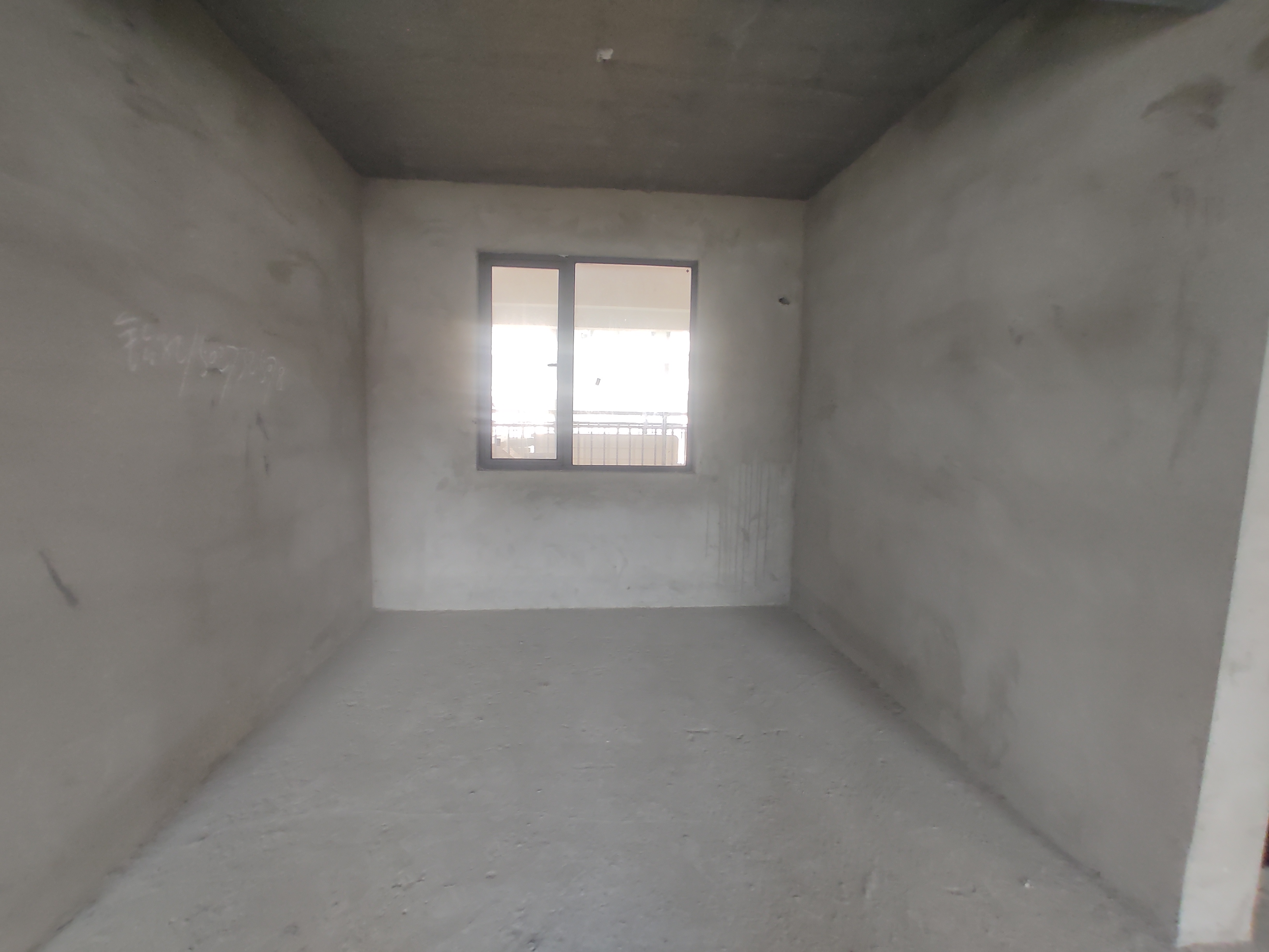 荣怀极地世家.电梯小高层.三开间朝南.看房方便