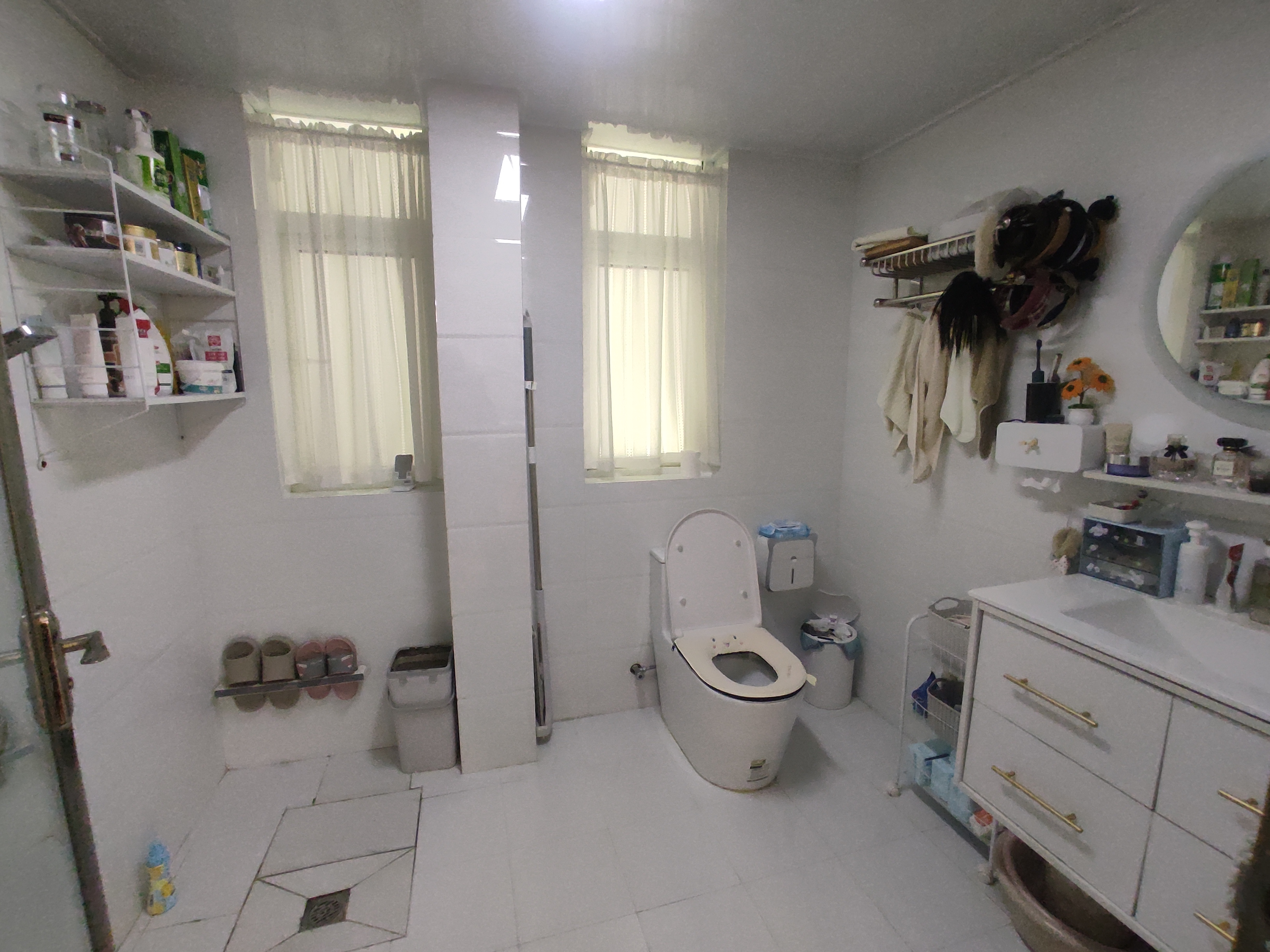 汉江景苑.精装大两房.房子刚装修一年多.看房方便