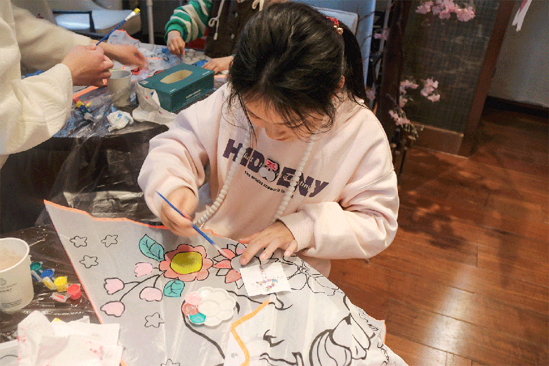 春风十里，不如与你一起——荣怀寻春踏青季圆满结束！