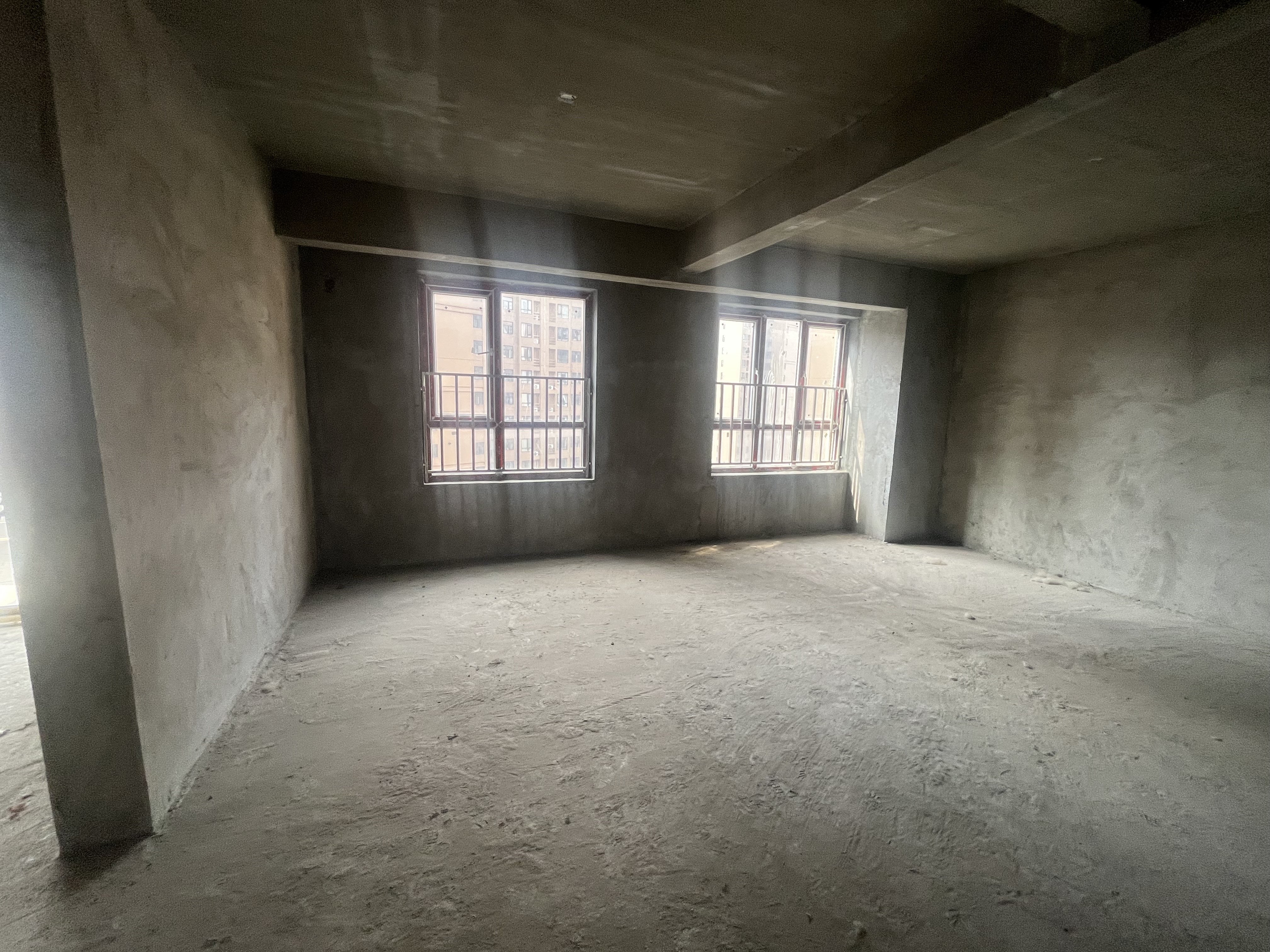 沔阳公馆毛坯三房中间楼层看房方便