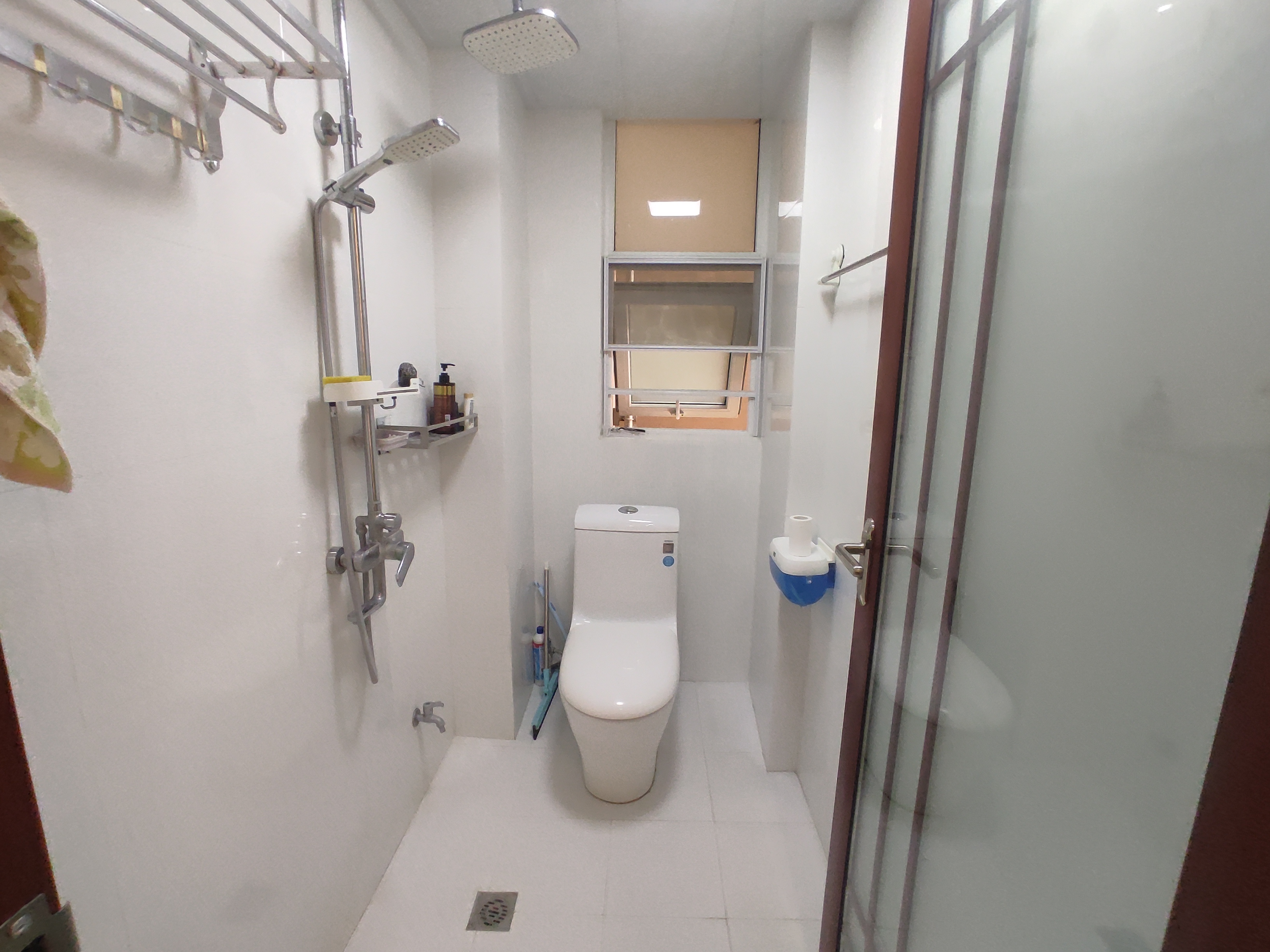 满庭春.精装供暖大两房.证件满二.看房方便