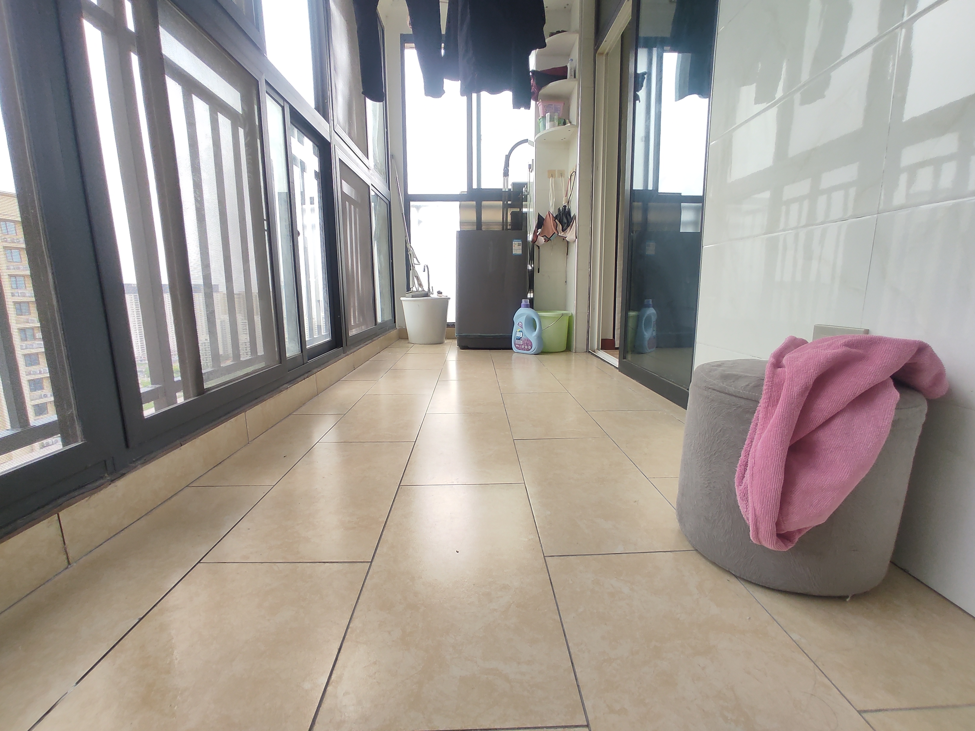 森林国际.精装三房纯边户.证件满二.看房方便