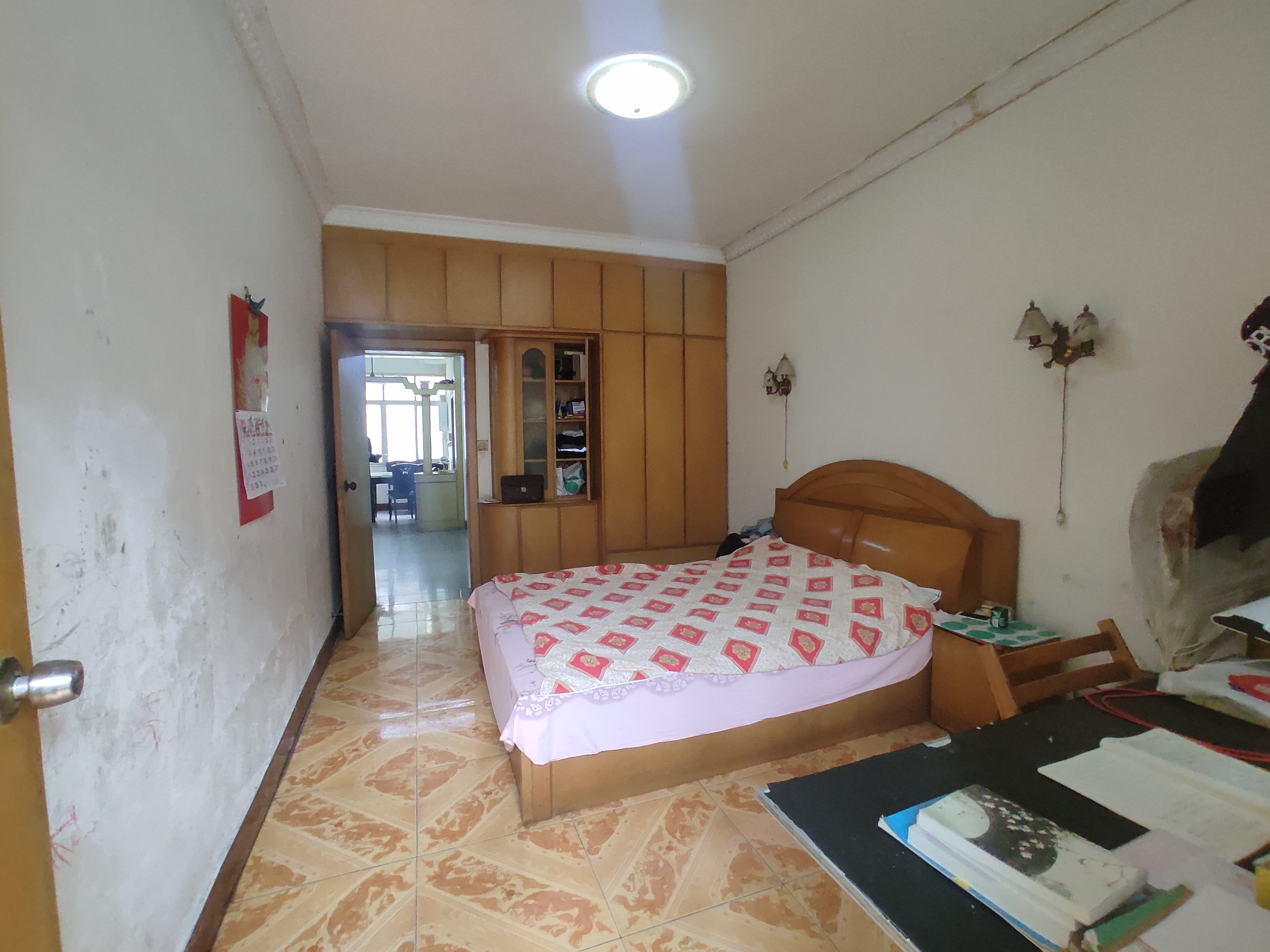 飞鹰宿舍.精装三房.小区有出场.步梯三楼证件满二.看房方便