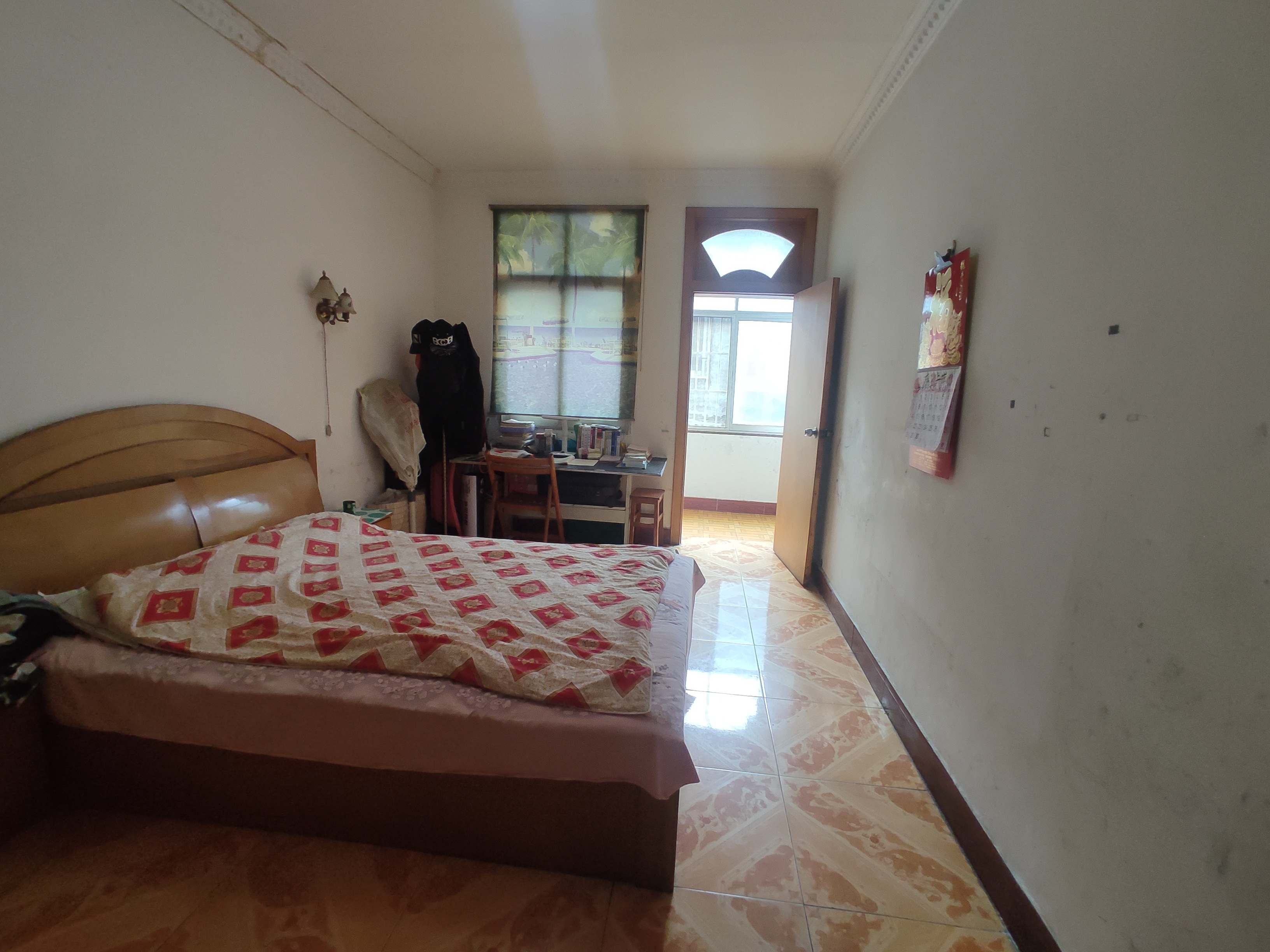 飞鹰宿舍.精装三房.小区有出场.步梯三楼证件满二.看房方便