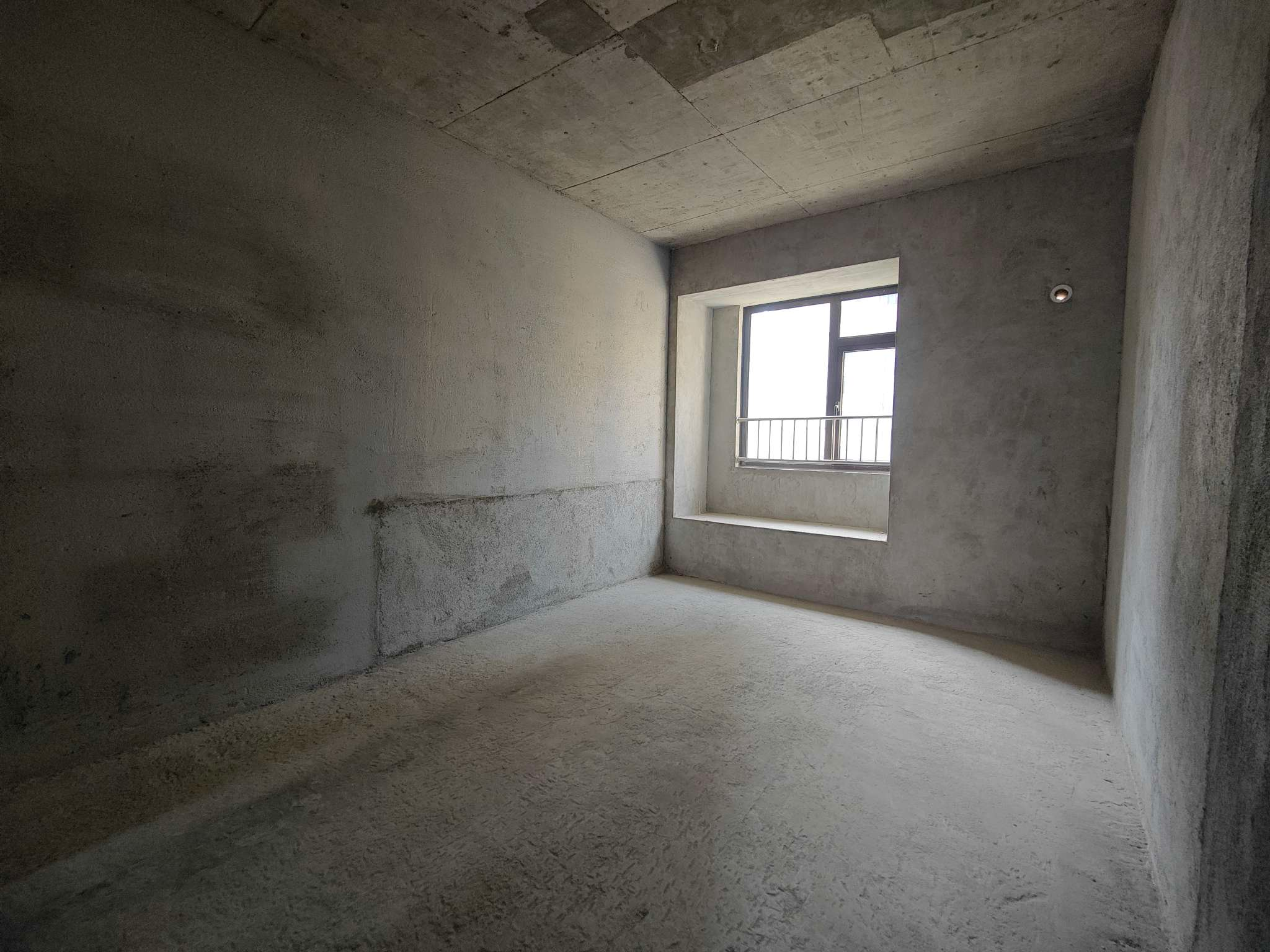 城南锦绣江山望府，大阳台，中间楼层