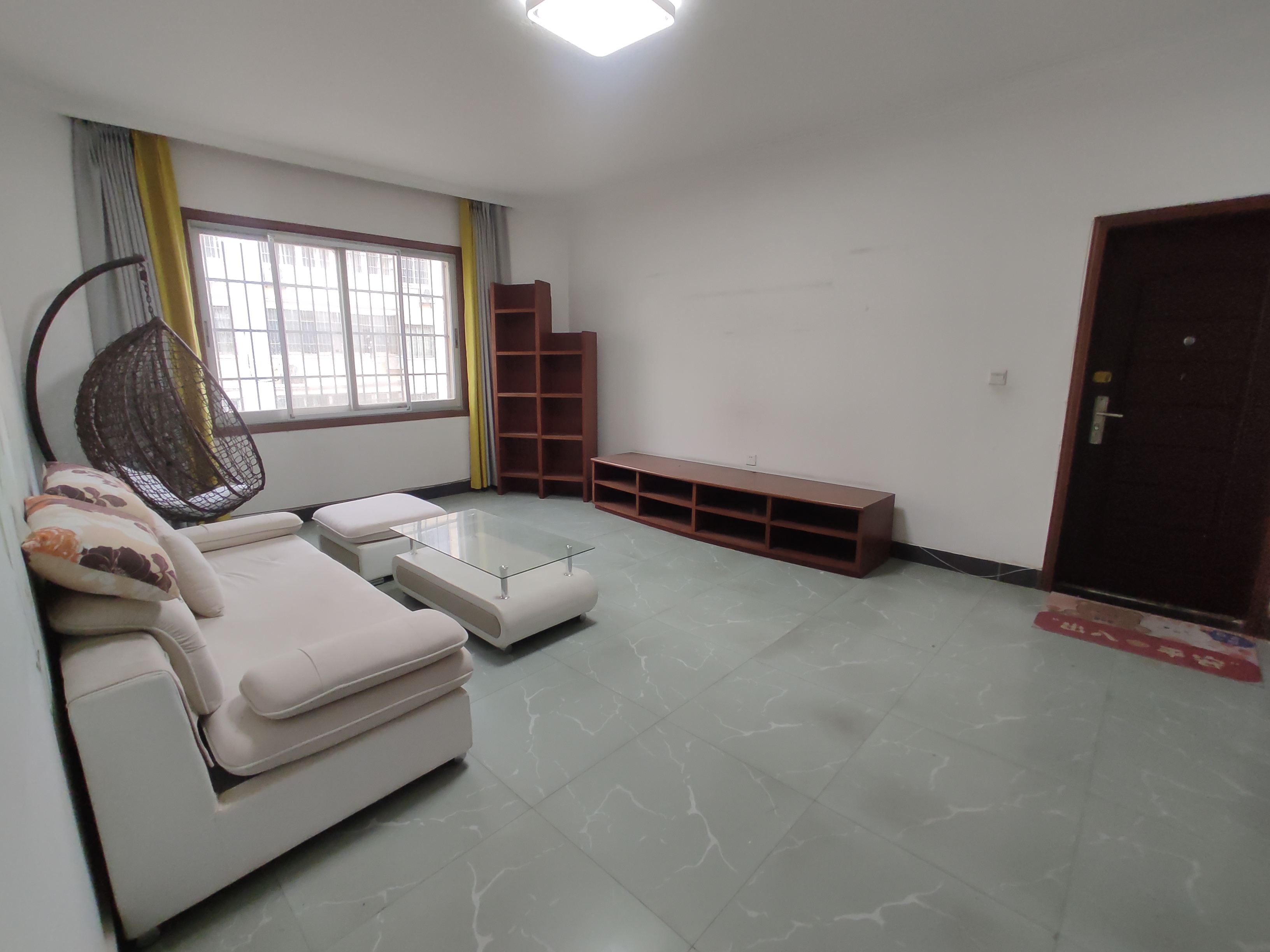 德政园枫丹苑.精装三房.中间楼层送地下室.证件满二.看房方便