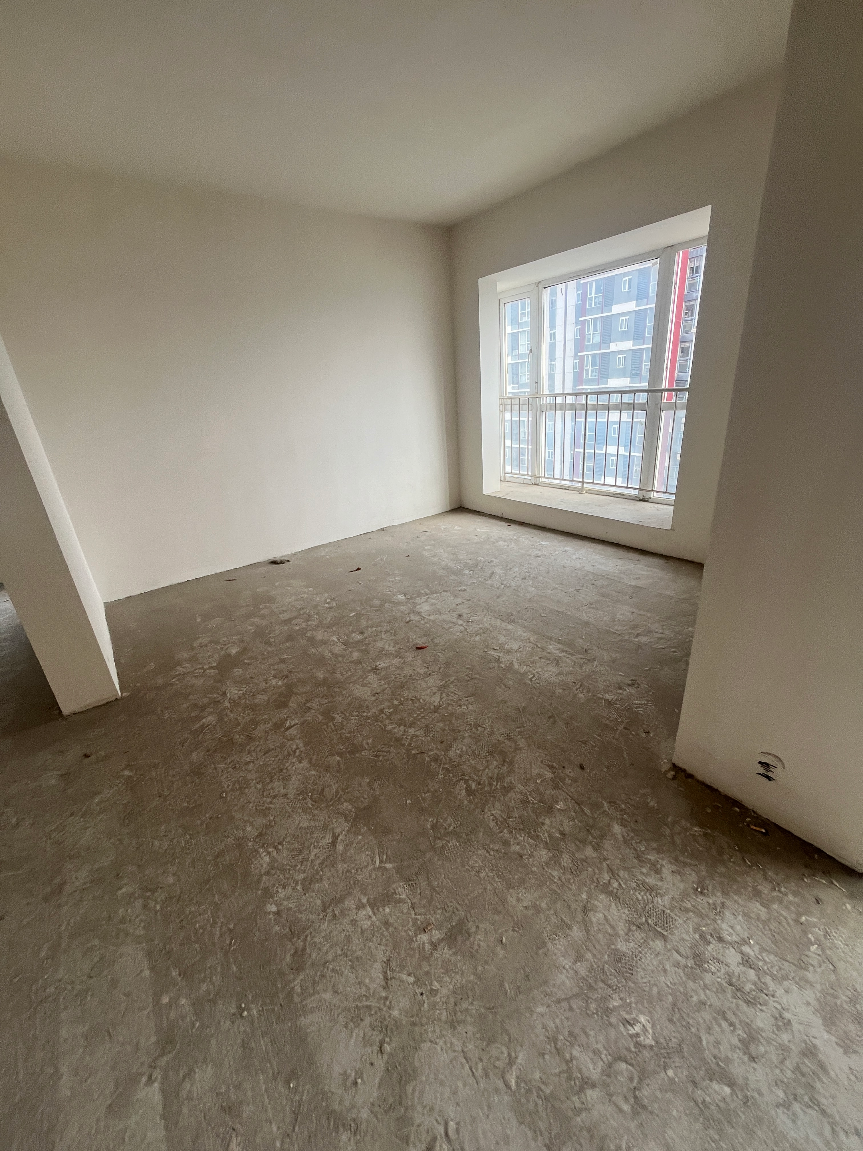 福星城毛坯三房，楼层好，采光好，地段好