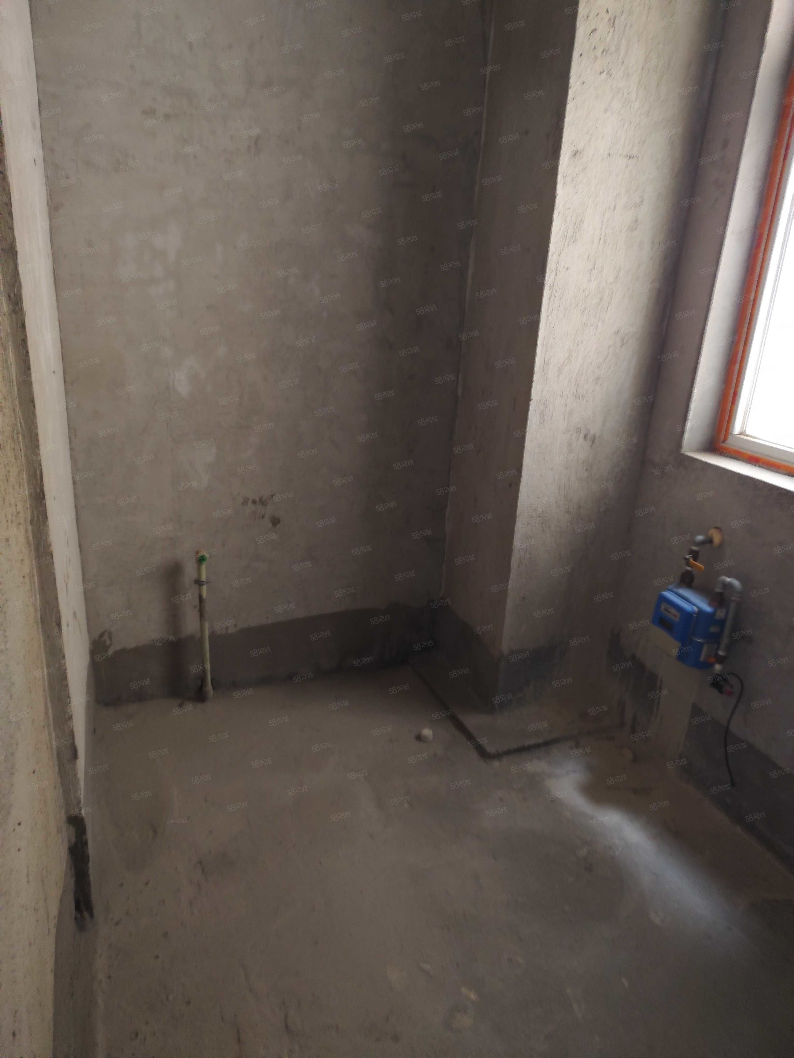 康湾熙岸毛坯三房