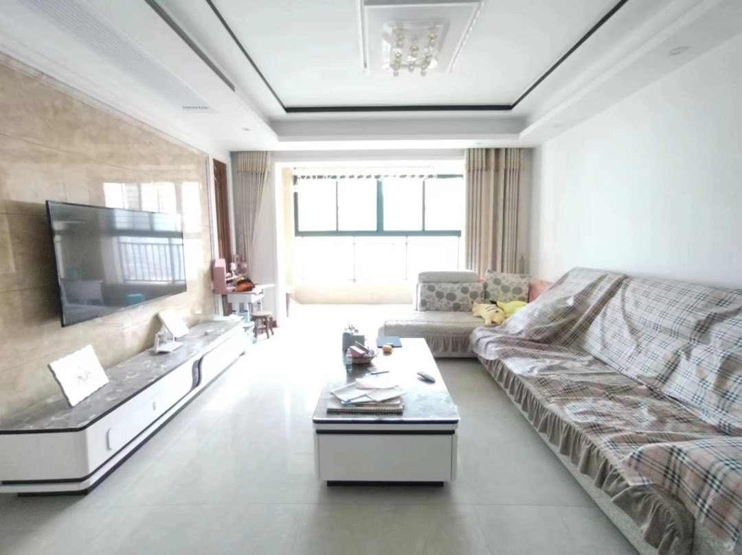 新城壹号小高层凤凰层，地段好，采光好