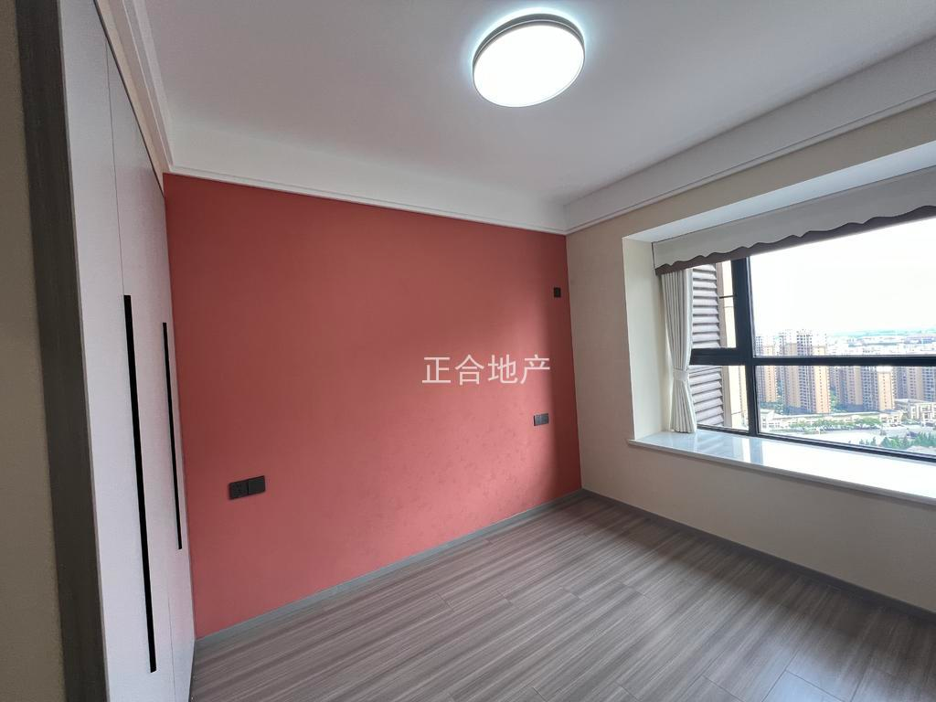 御湖世家精装房