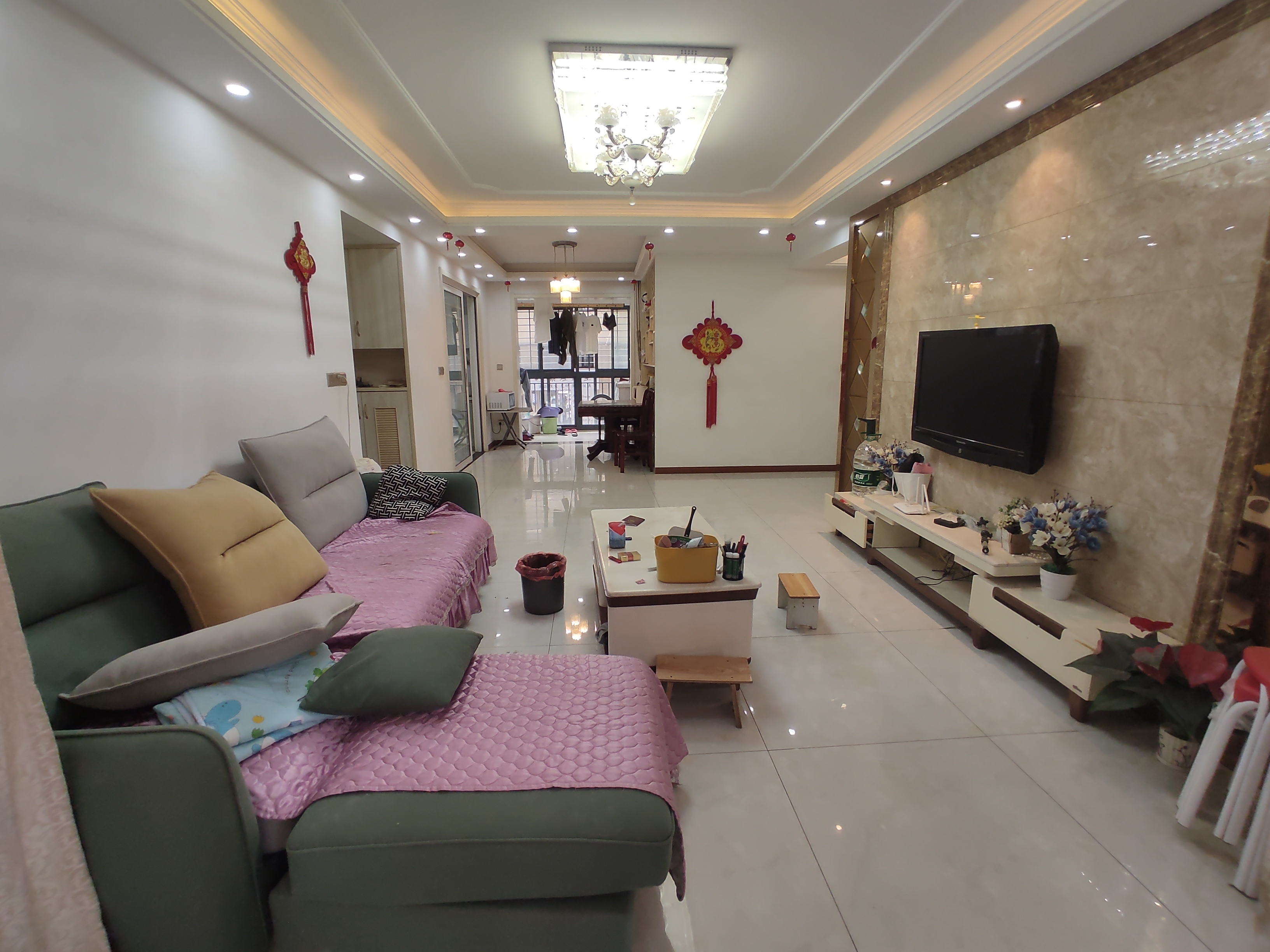 满庭春.精装三房两卫.看房方便