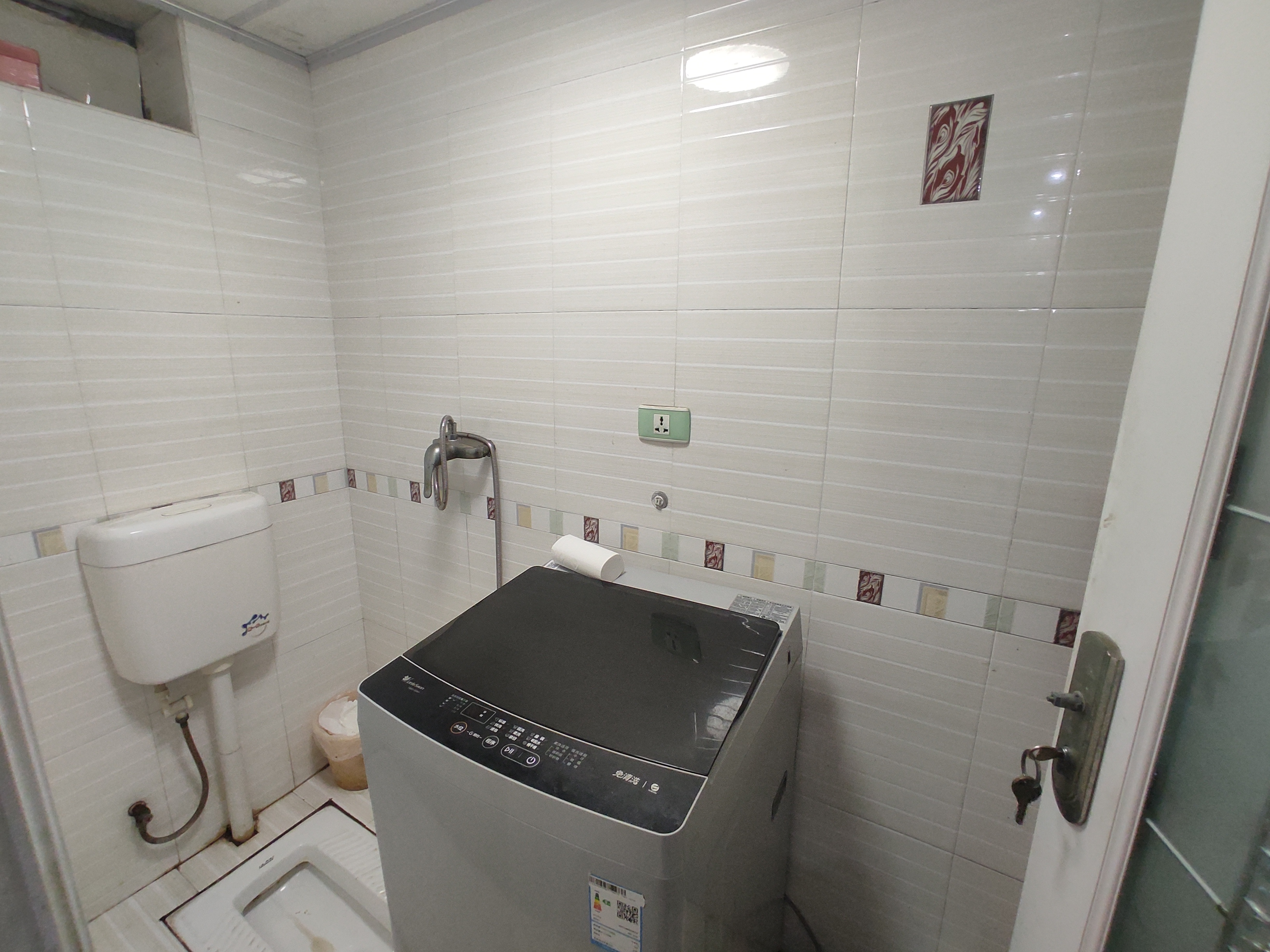 紫竹雅居.精装两房.步梯一楼.证件满二.看房方便