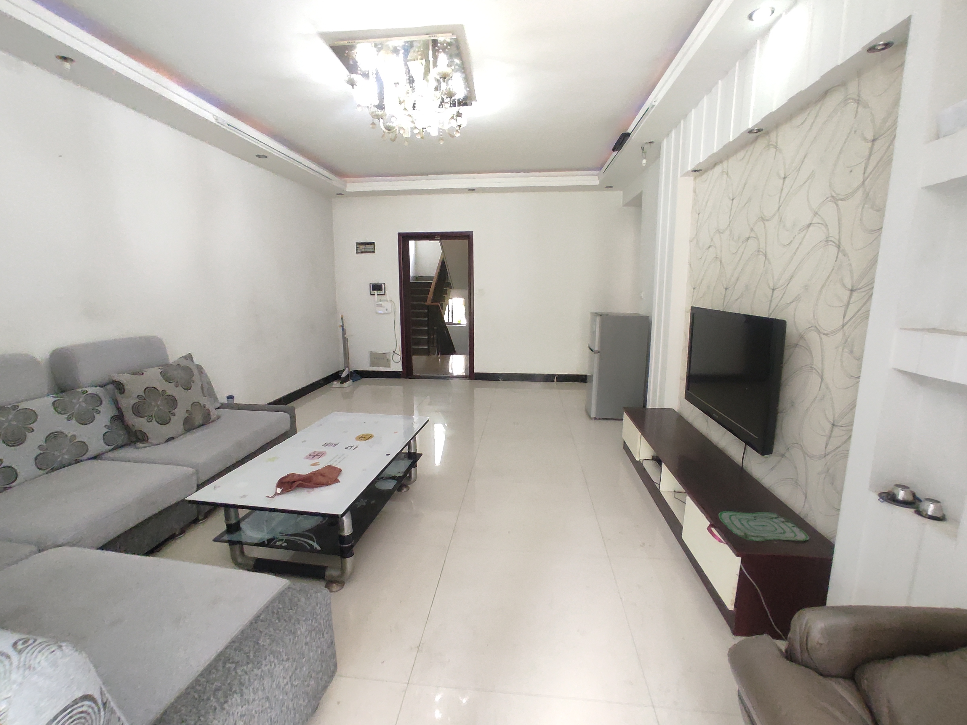 金诚花园.精装三房.看房方便